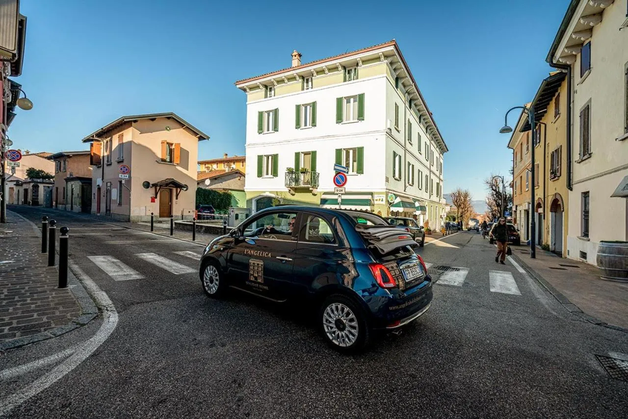 Day in L'Angelica Holiday Home