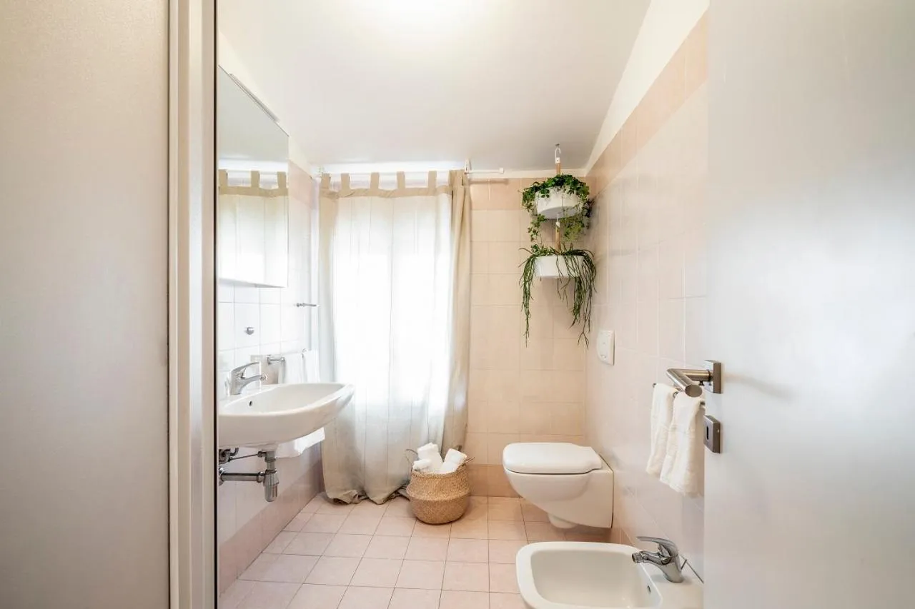 Toilet in L'Angelica Holiday Home