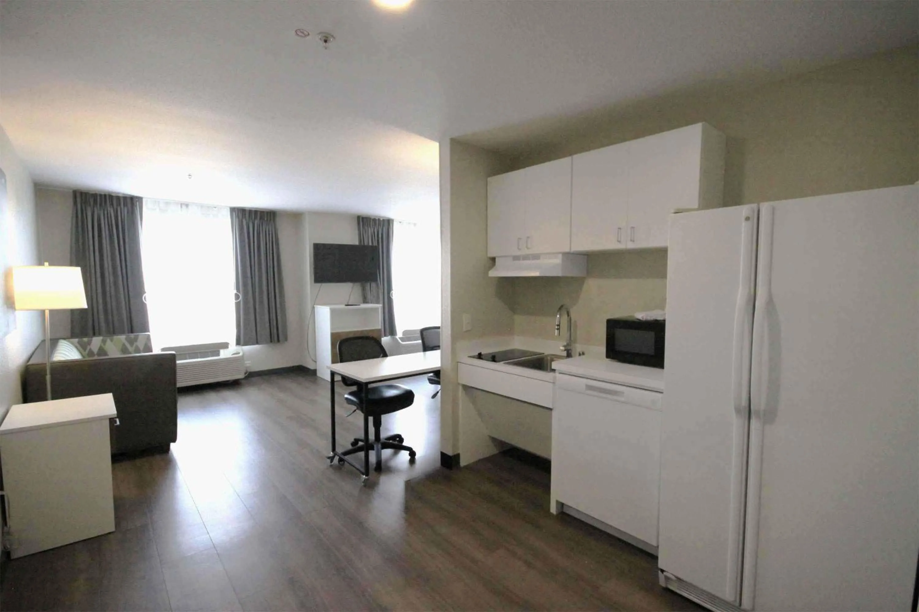 Kitchen or kitchenette in Extended Stay America Suites - Albuquerque - Rio Rancho Blvd