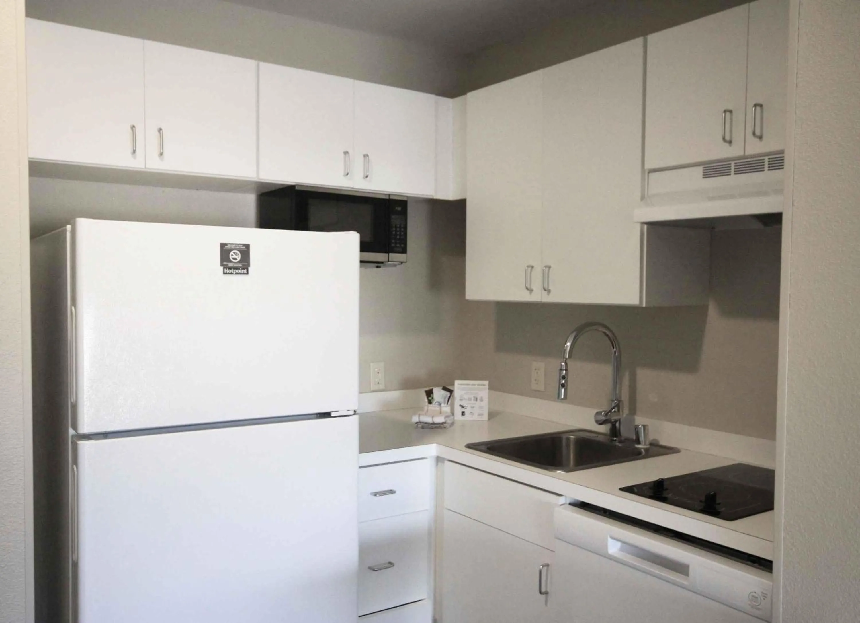 Kitchen or kitchenette in Extended Stay America Suites - Albuquerque - Rio Rancho Blvd