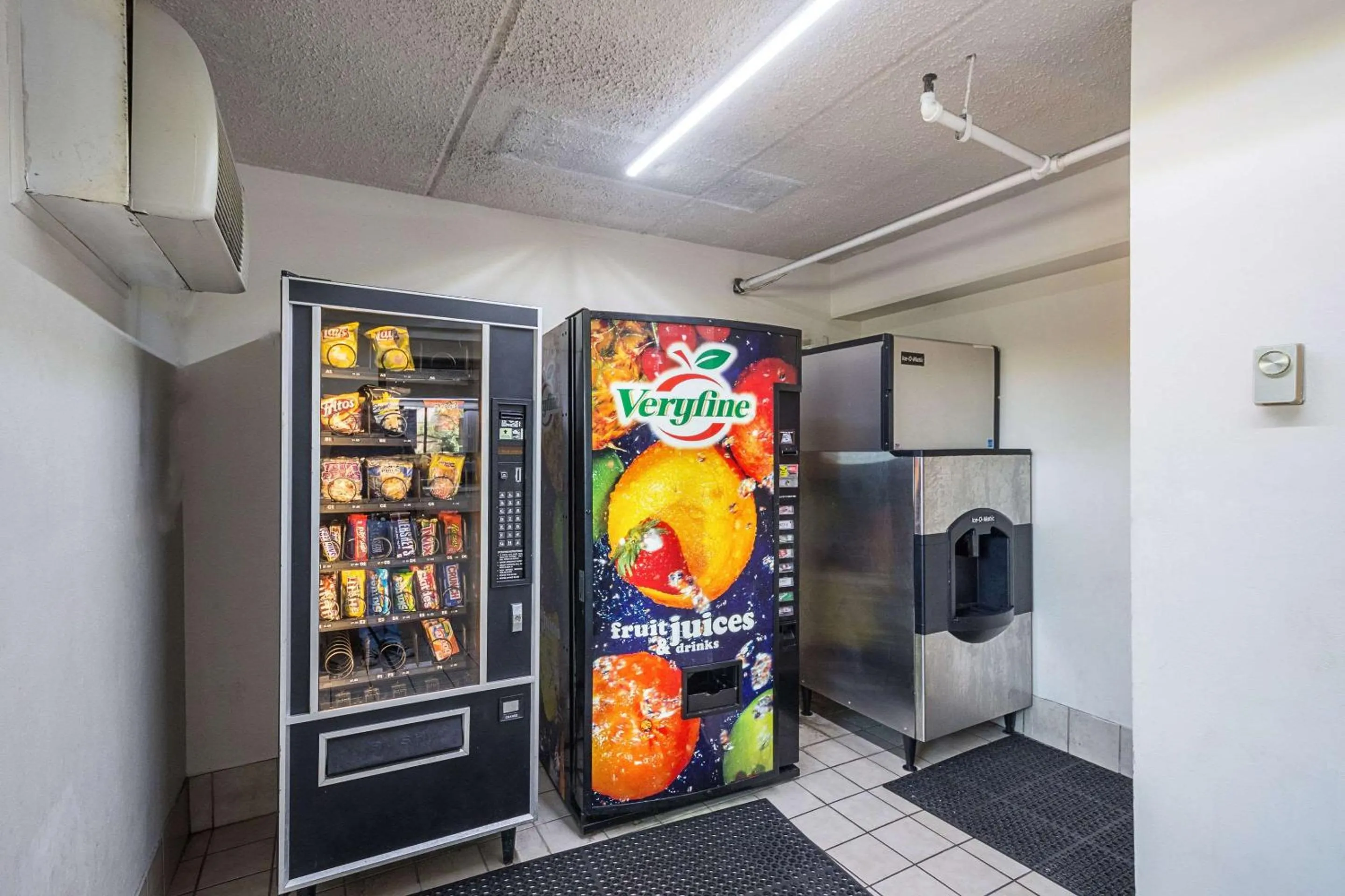 Other in Bay Inn On Busch