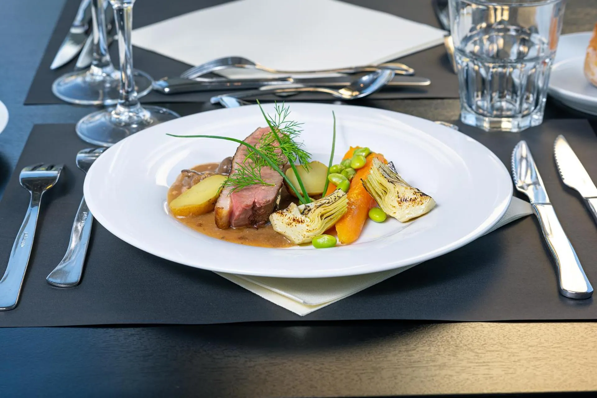 Restaurant/places to eat in Les Jardins de l'Anjou