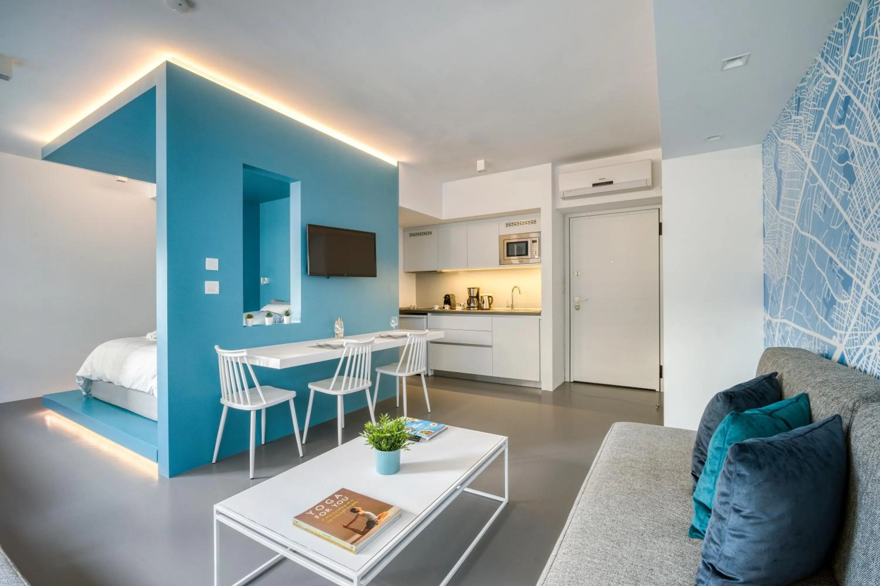 Living room in Athens Color Cube