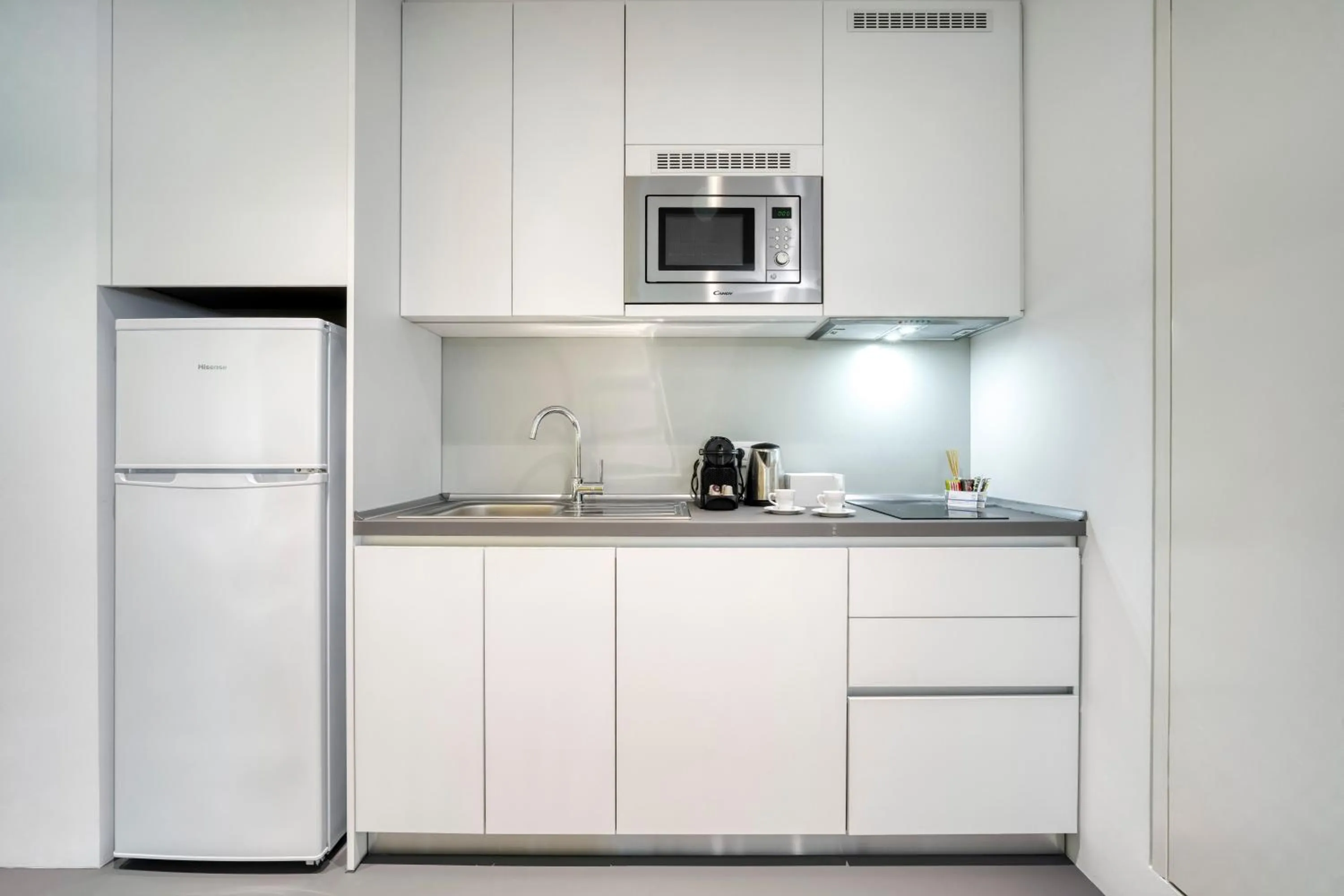 Kitchen or kitchenette in Athens Color Cube