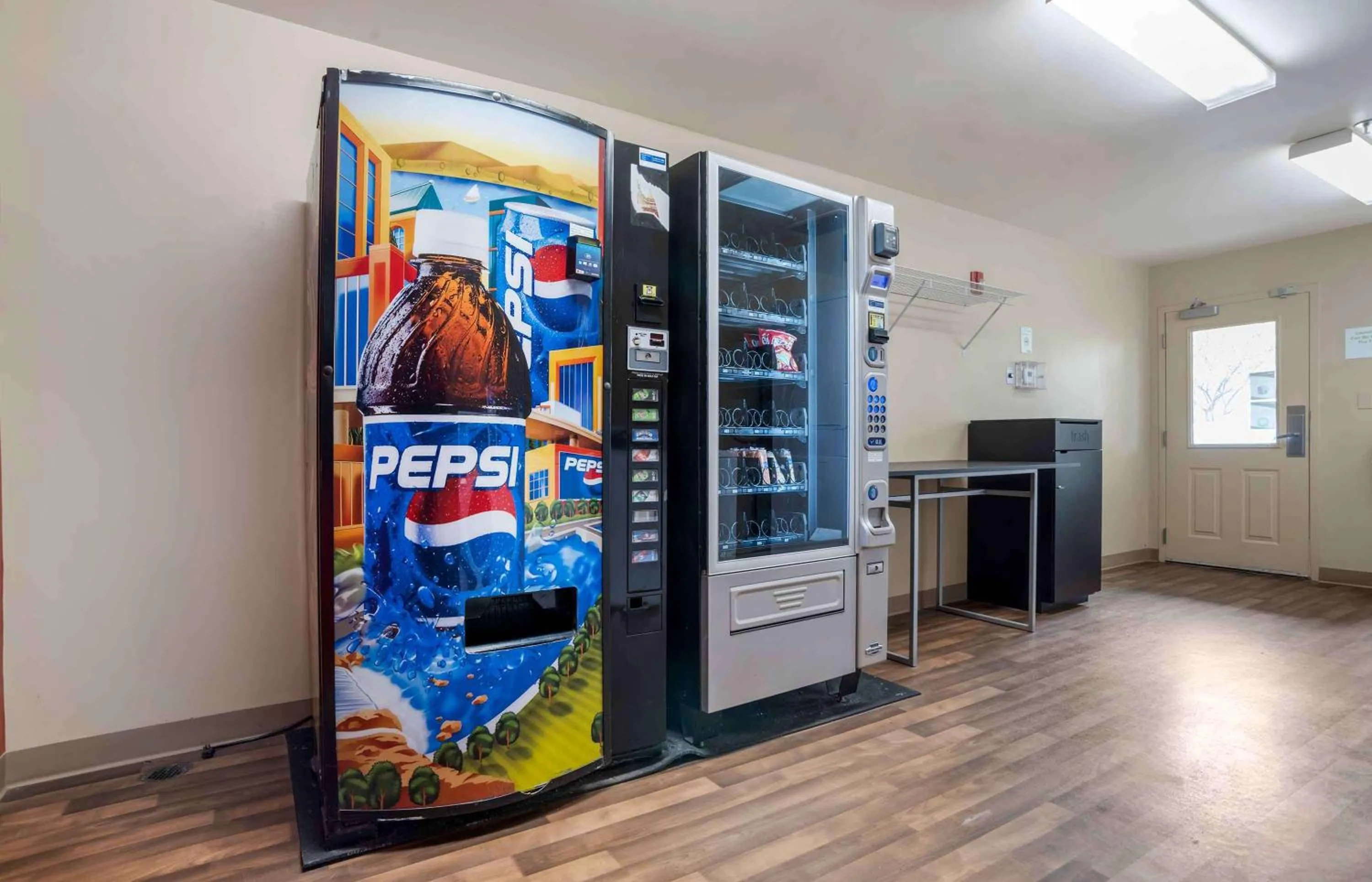 Property building in Studio 6 Huntsville, AL - US Space & Rocket Center