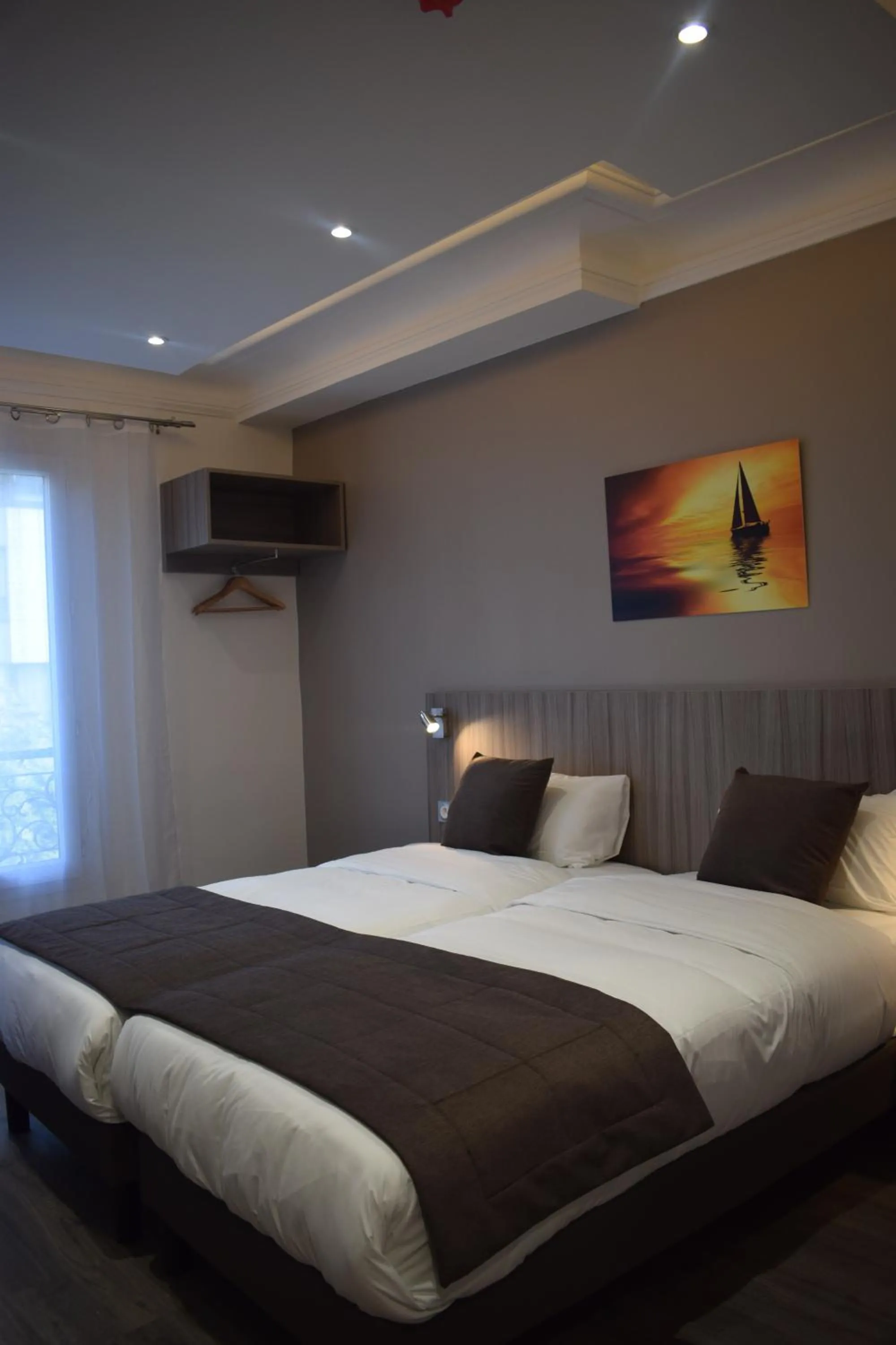 Twin Room in Hotel Puy De Dôme