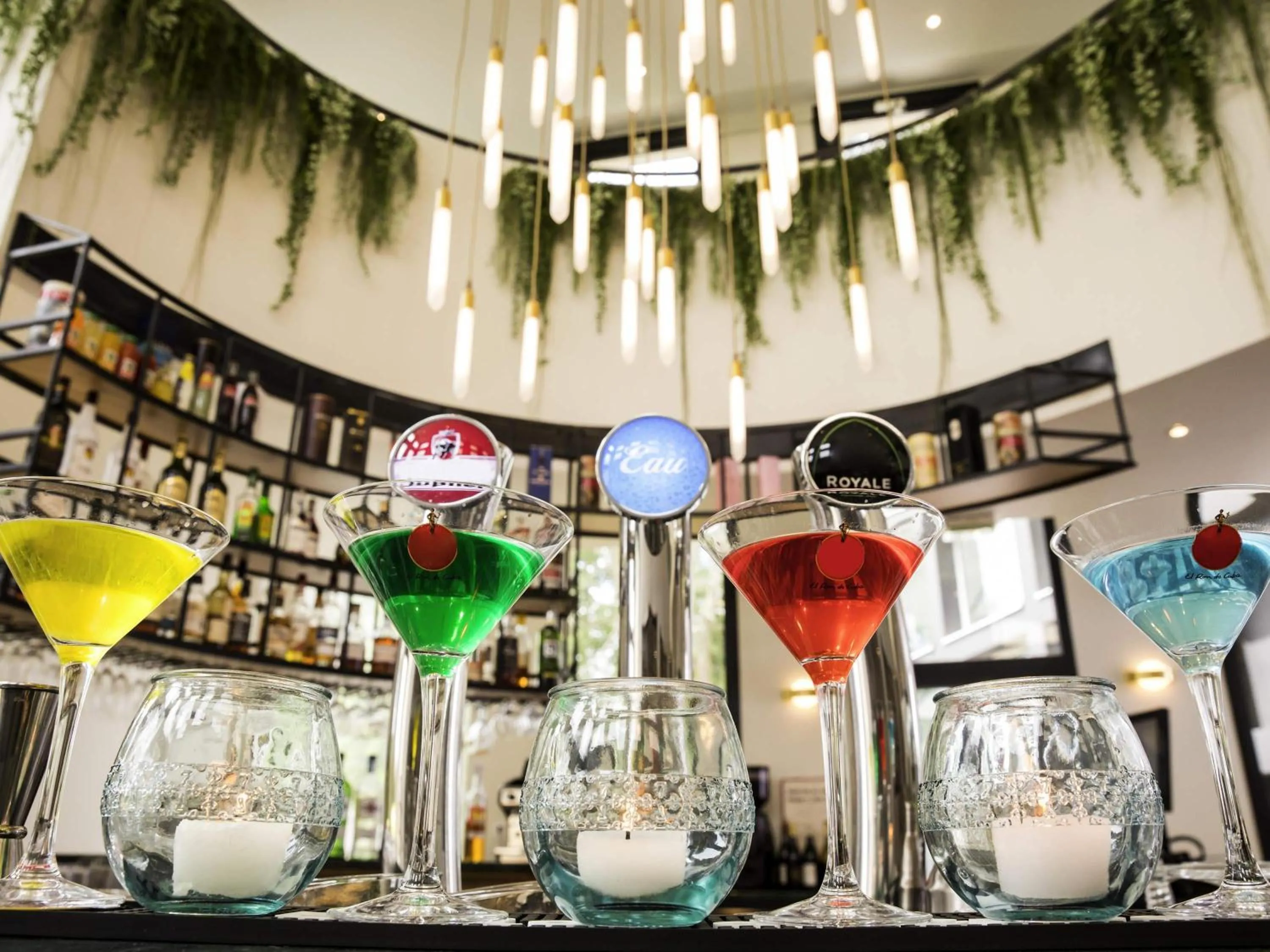 Lounge or bar in Mercure Orléans Portes de Sologne