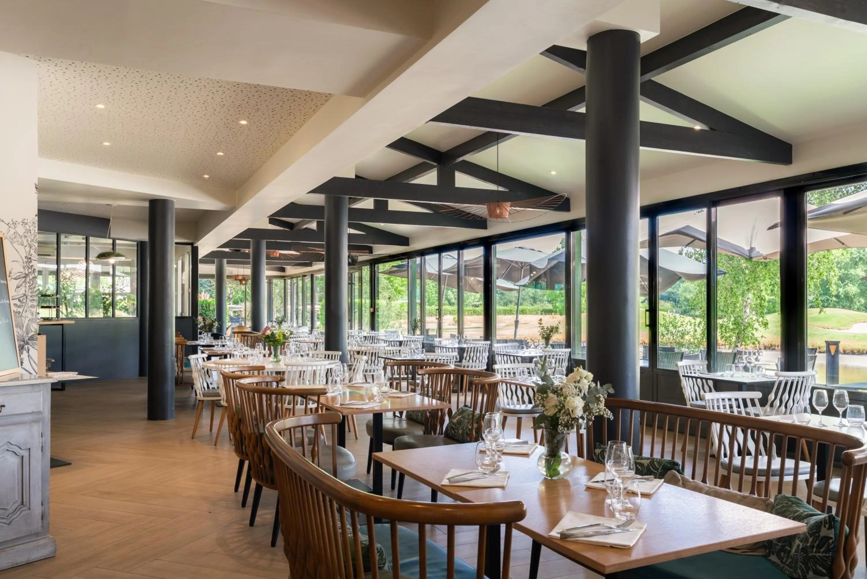 Restaurant/places to eat in Mercure Orléans Portes de Sologne