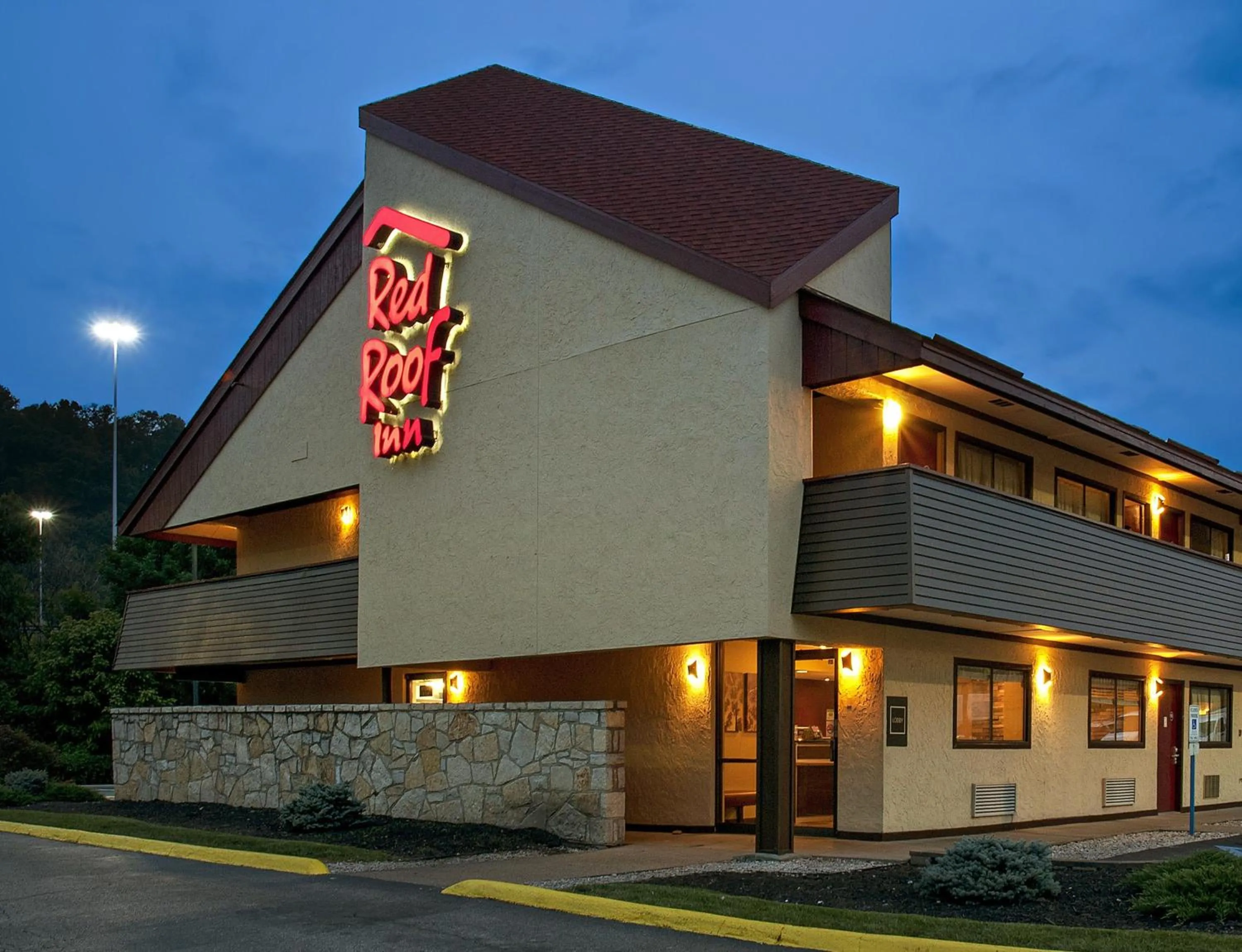 Property building in Red Roof Inn Charleston - Kanawha City, WV