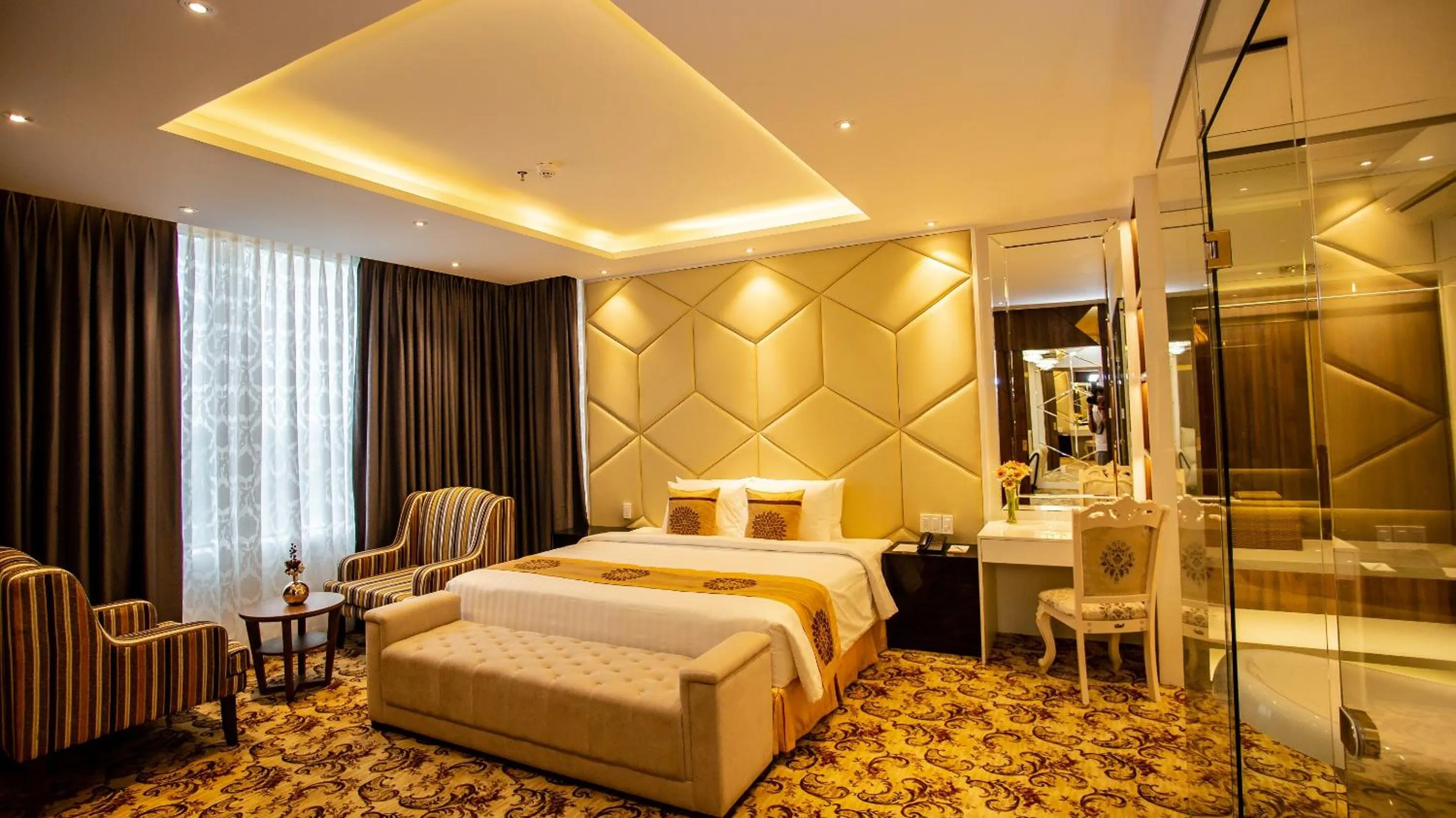 Bird's eye view, Bed in ELIZABETH HOTEL