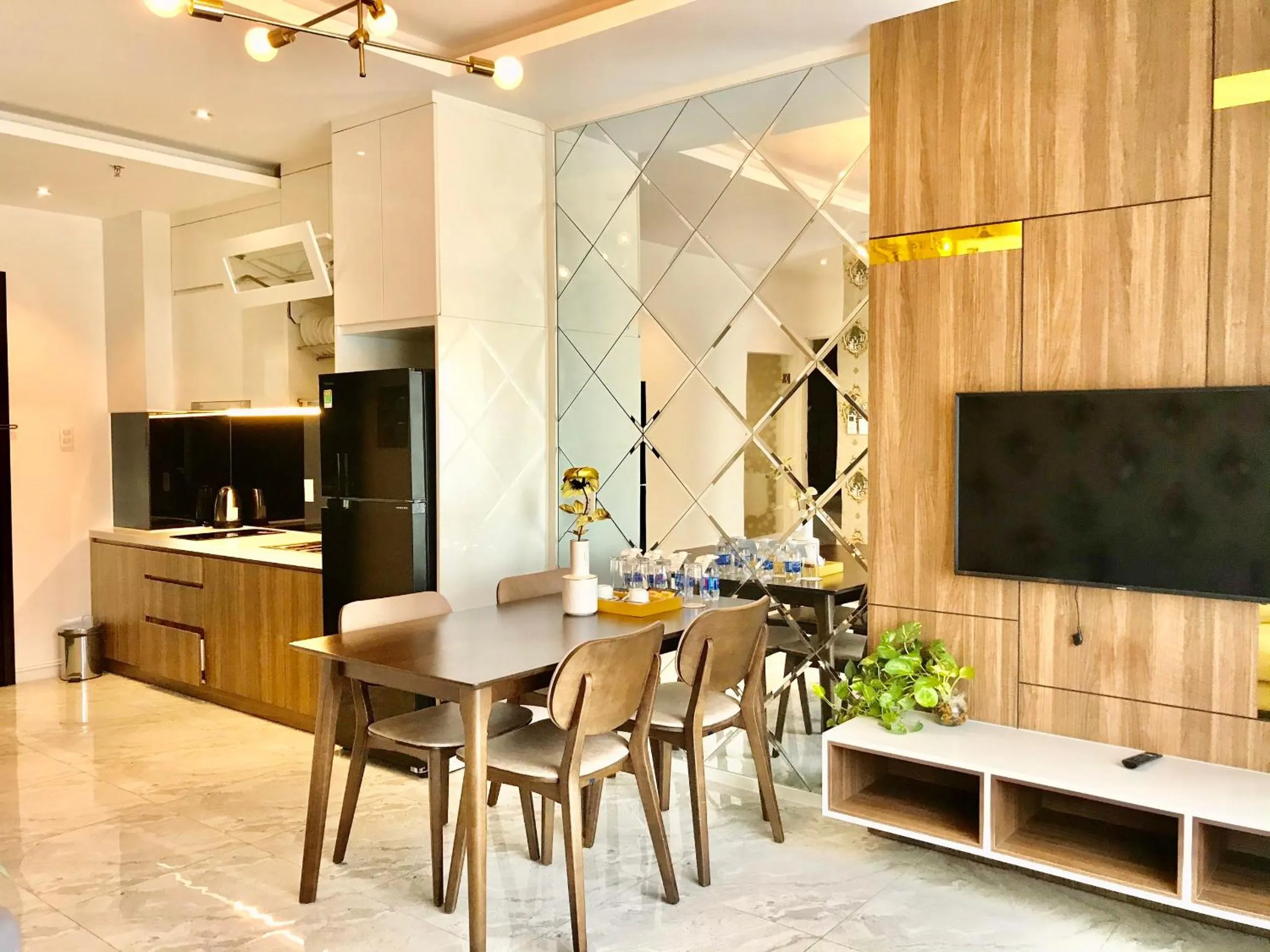 Kitchen or kitchenette in ELIZABETH HOTEL