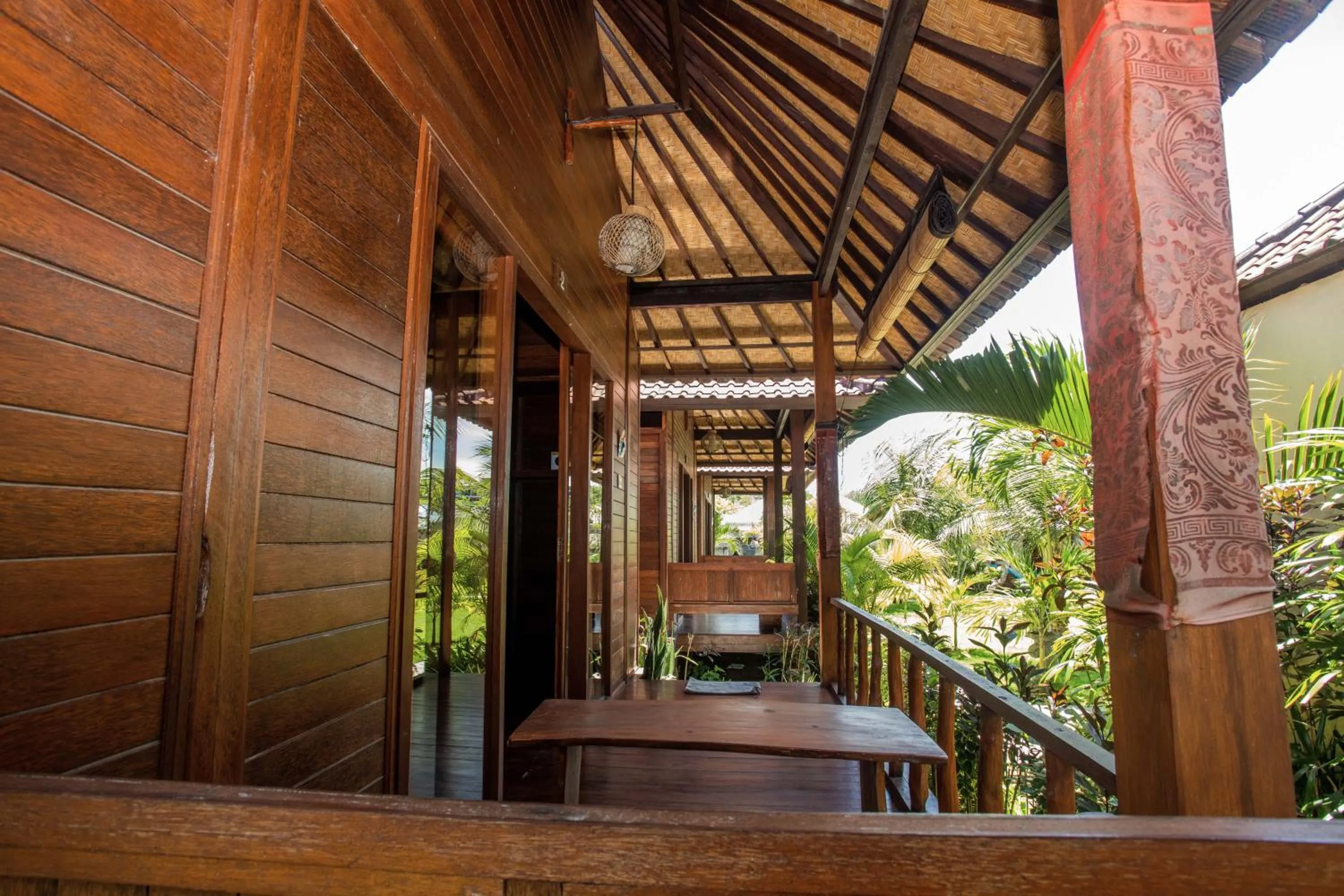 Balcony/Terrace in D'Muncuk Huts Lembongan