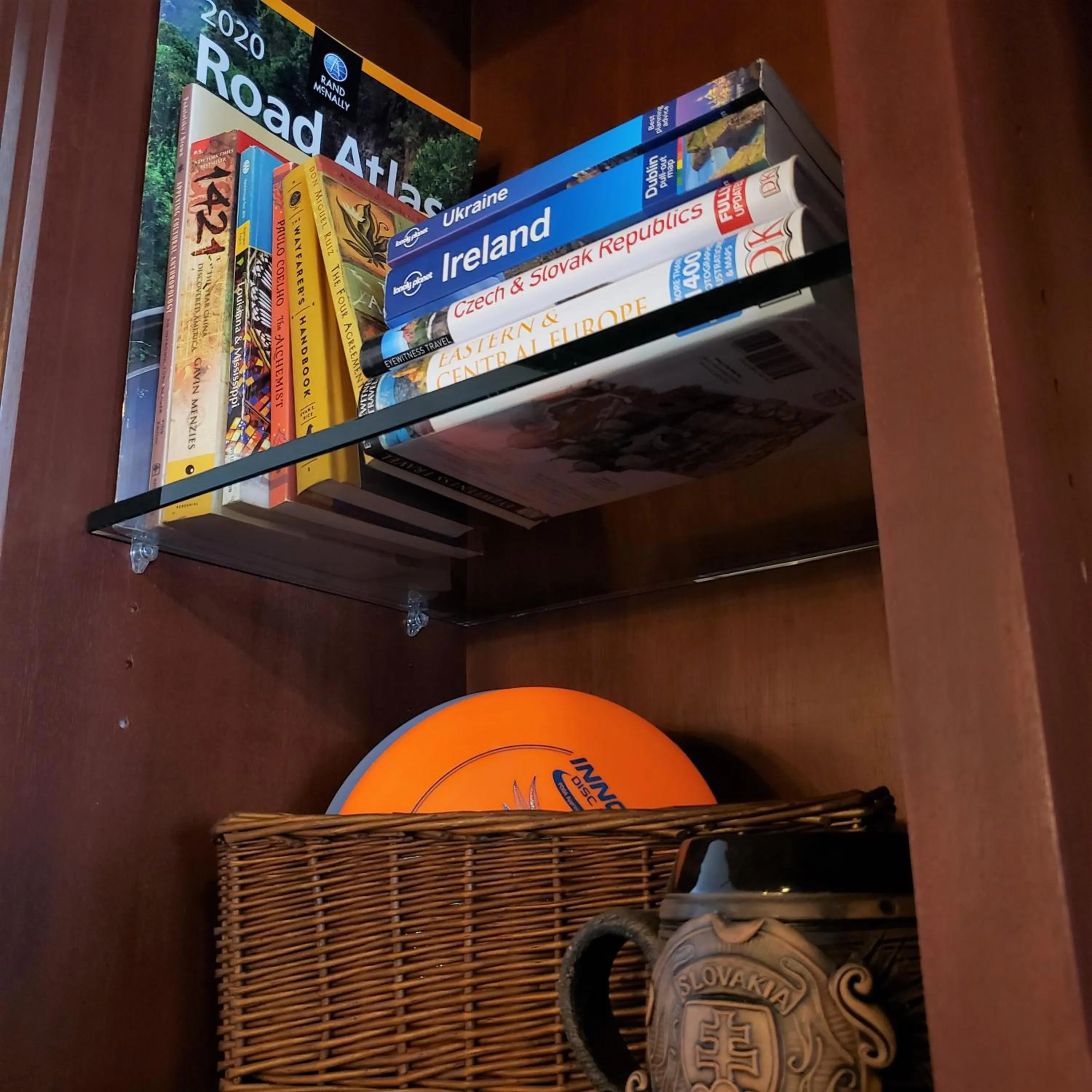 Communal lounge/ TV room in HOSTEL Auberge Clarksdale