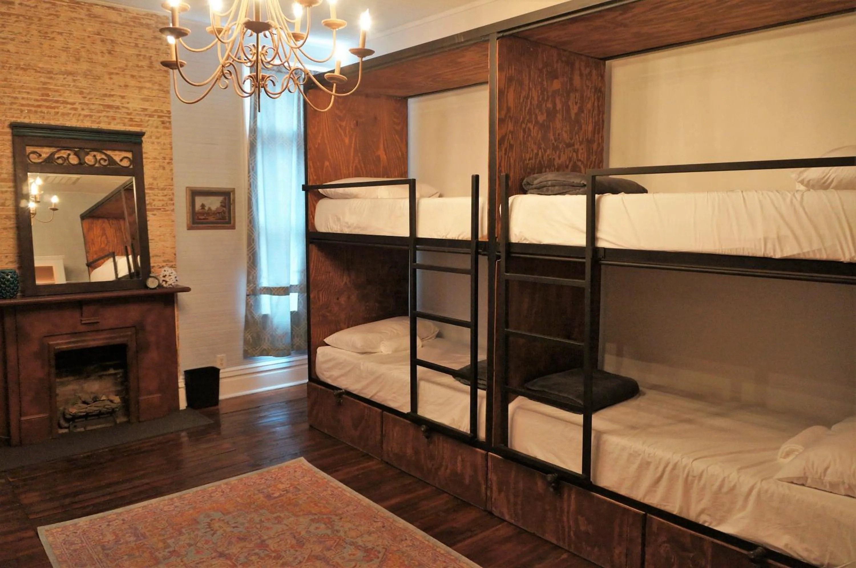 bunk bed, Bed in HOSTEL Auberge Clarksdale