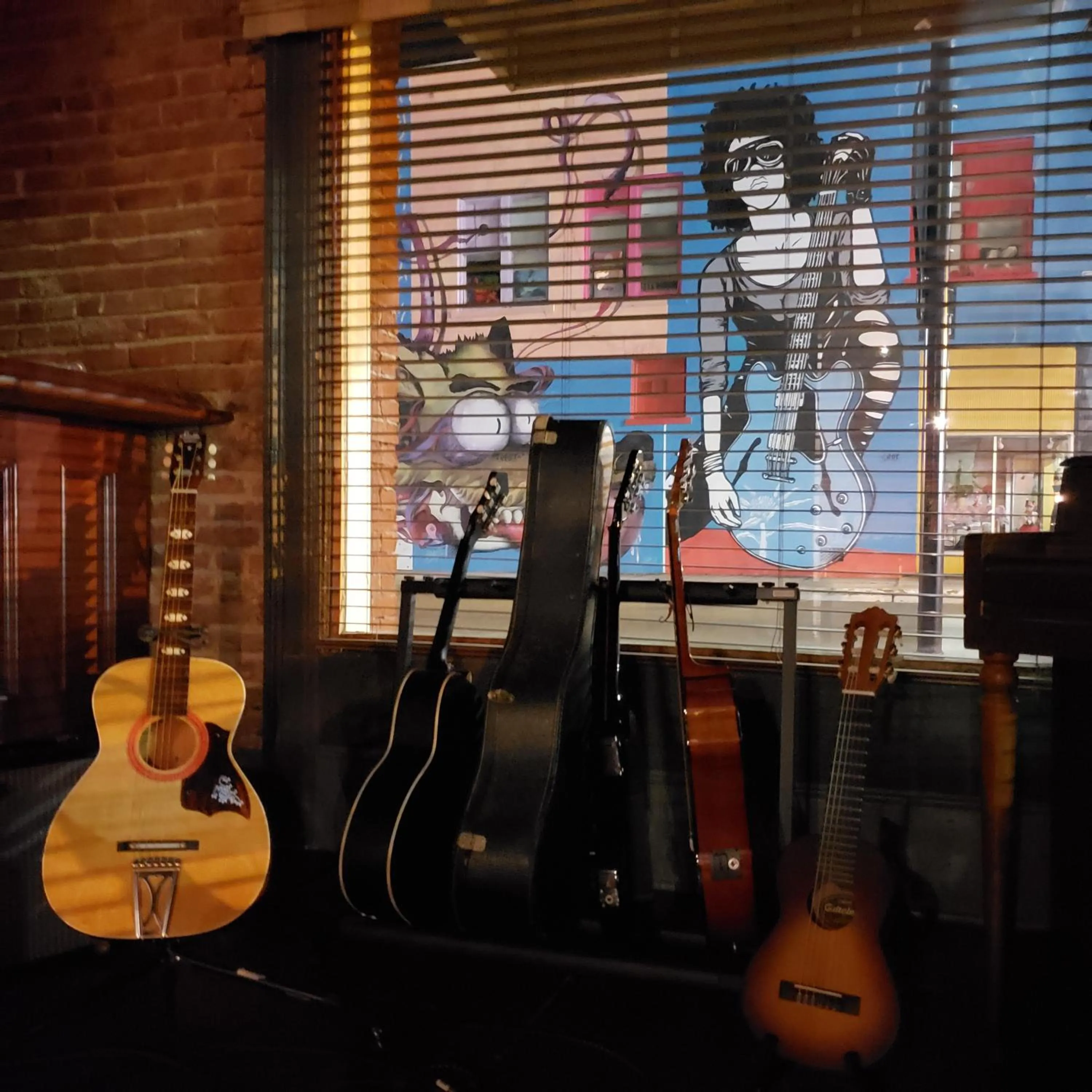 Communal lounge/ TV room in HOSTEL Auberge Clarksdale