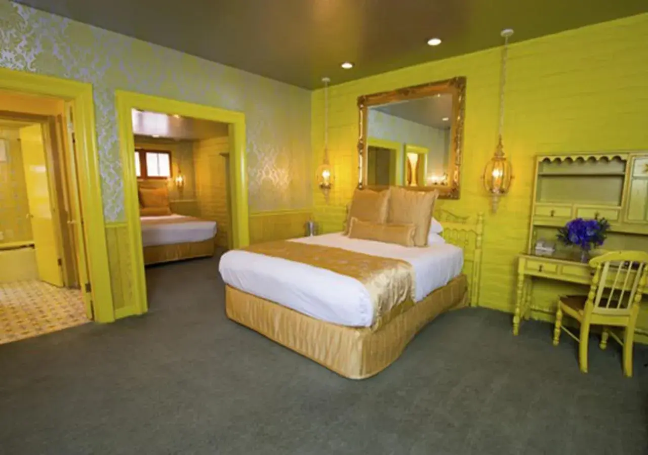 Canary Cottage in Madonna Inn Canary Cottage in Madonna Inn