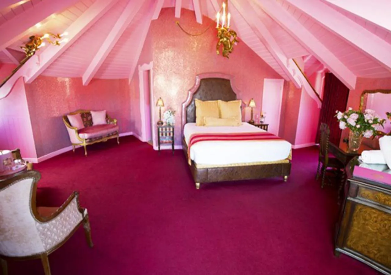 Bed in Madonna Inn