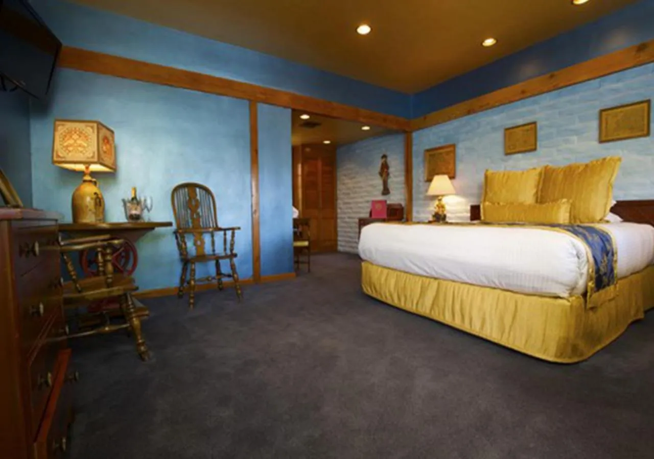 Bed in Madonna Inn