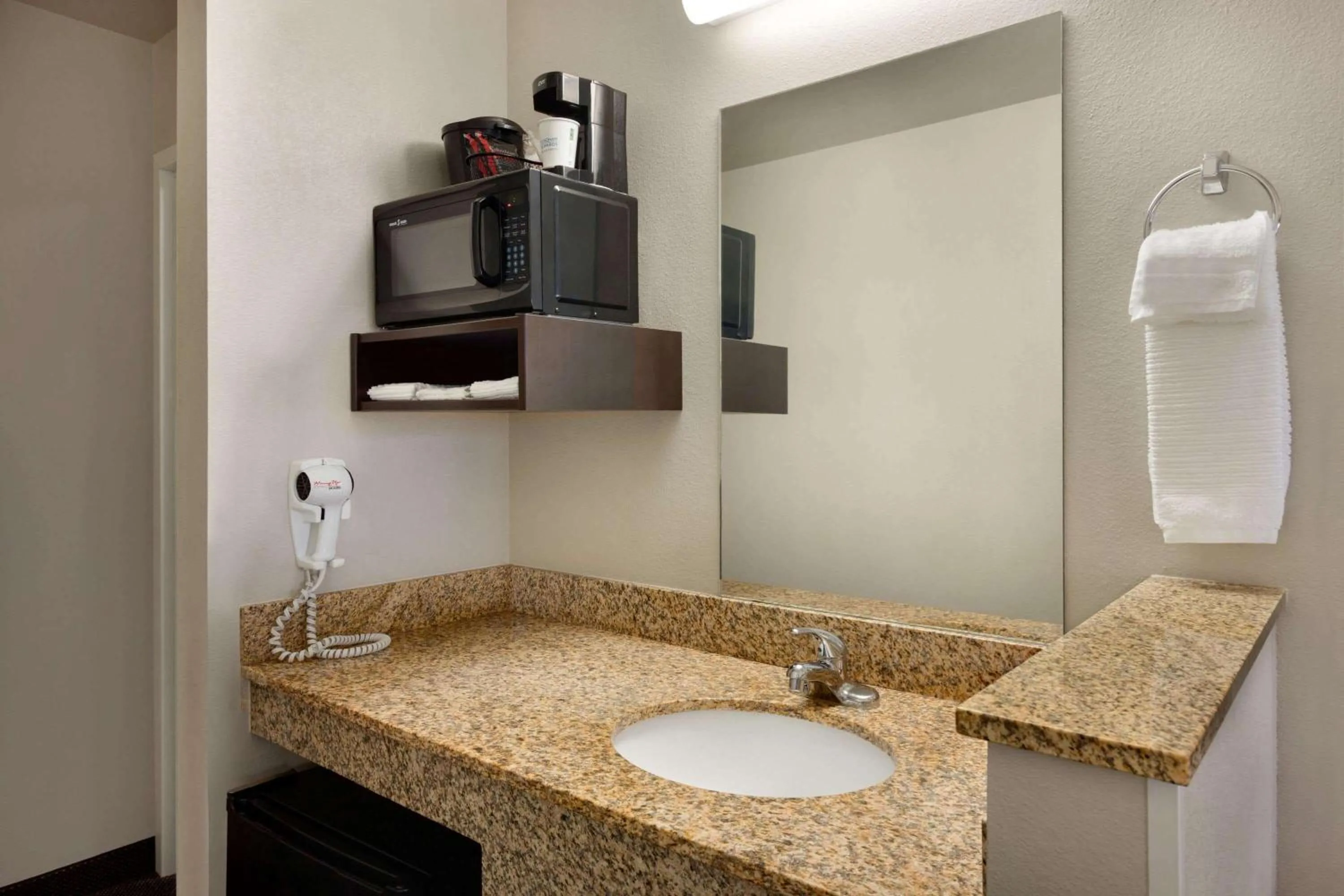 Bathroom in Travelodge by Wyndham Dexter