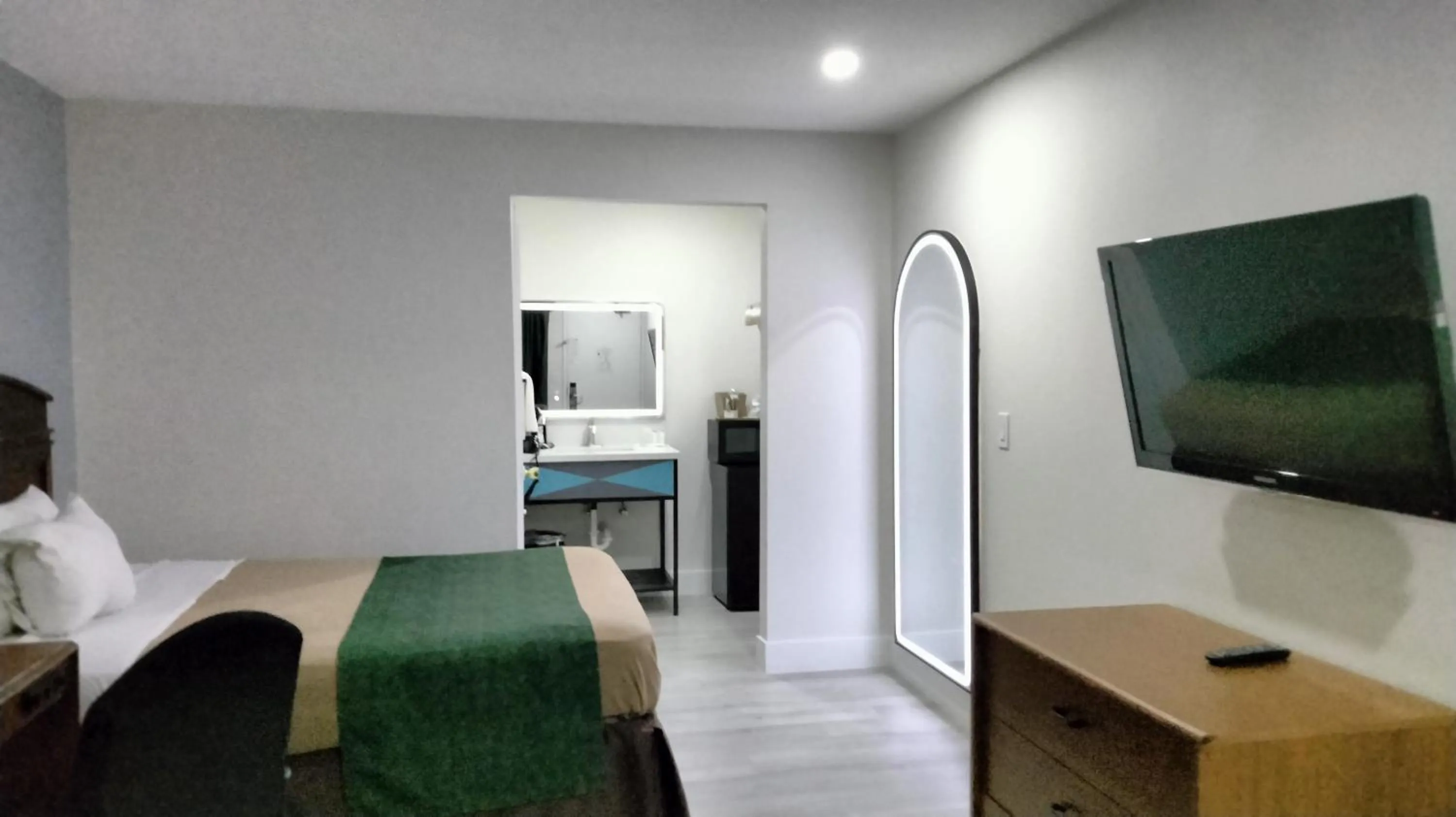 Bed in Super 8 by Wyndham Barstow