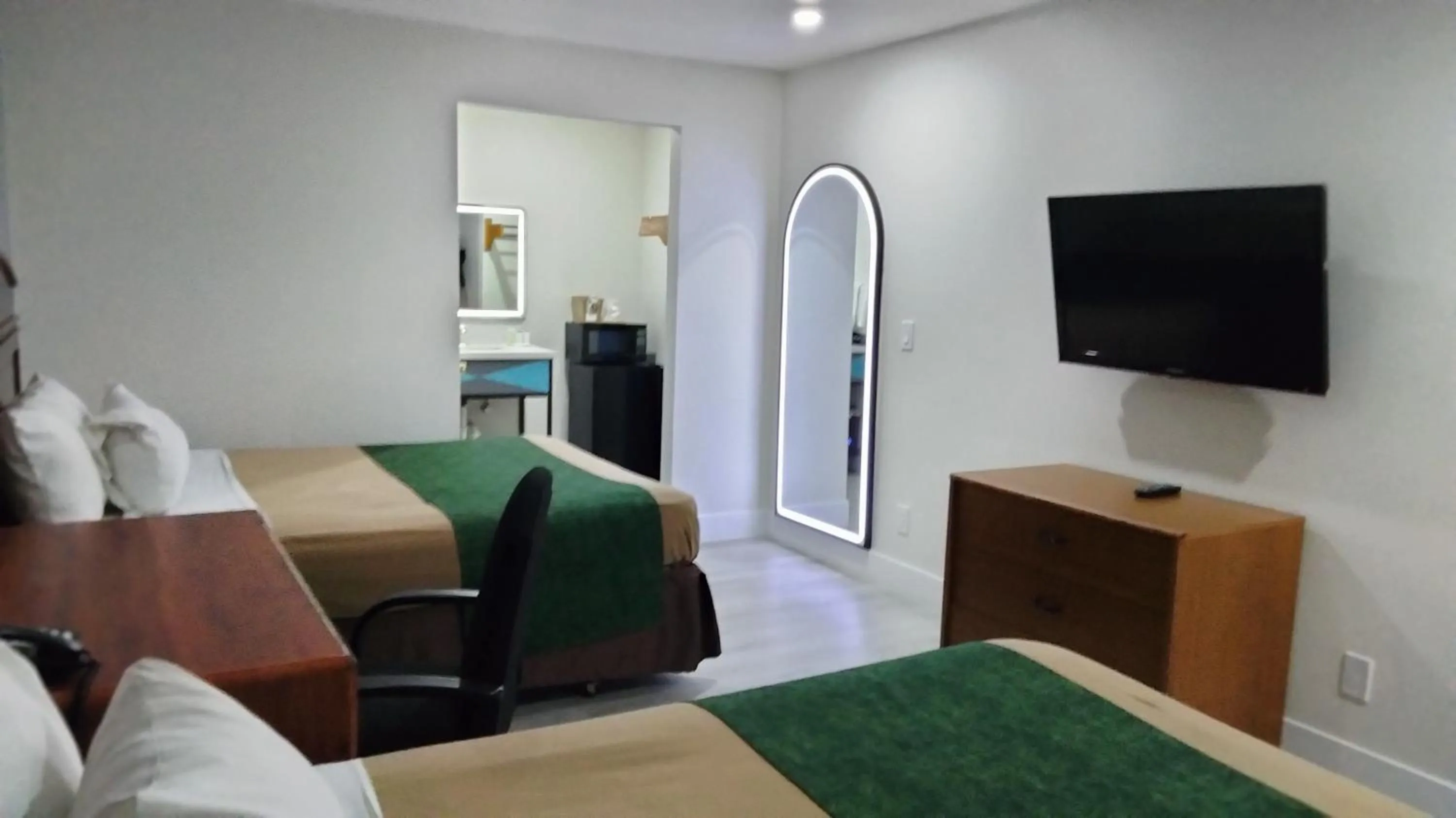 Bed in Super 8 by Wyndham Barstow