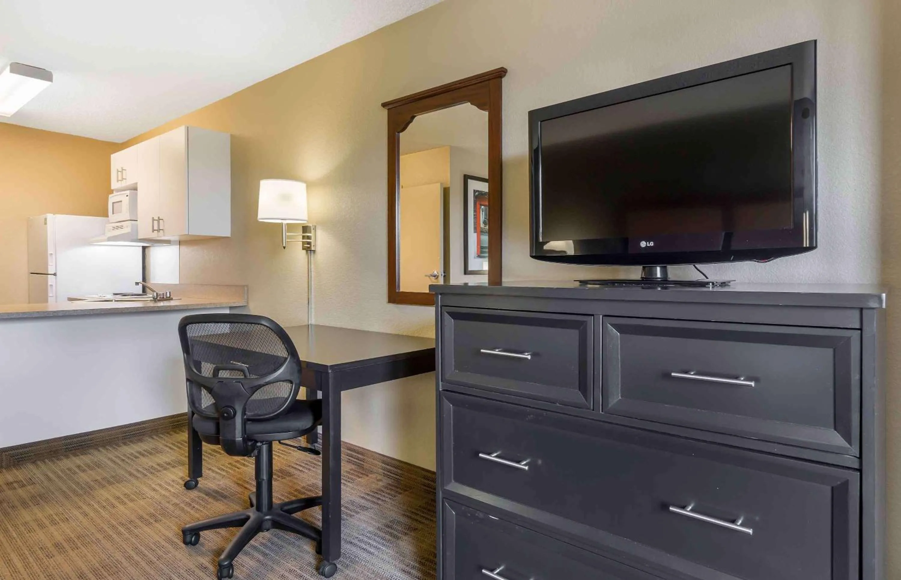 Bedroom in Extended Stay America Suites - Tacoma - South