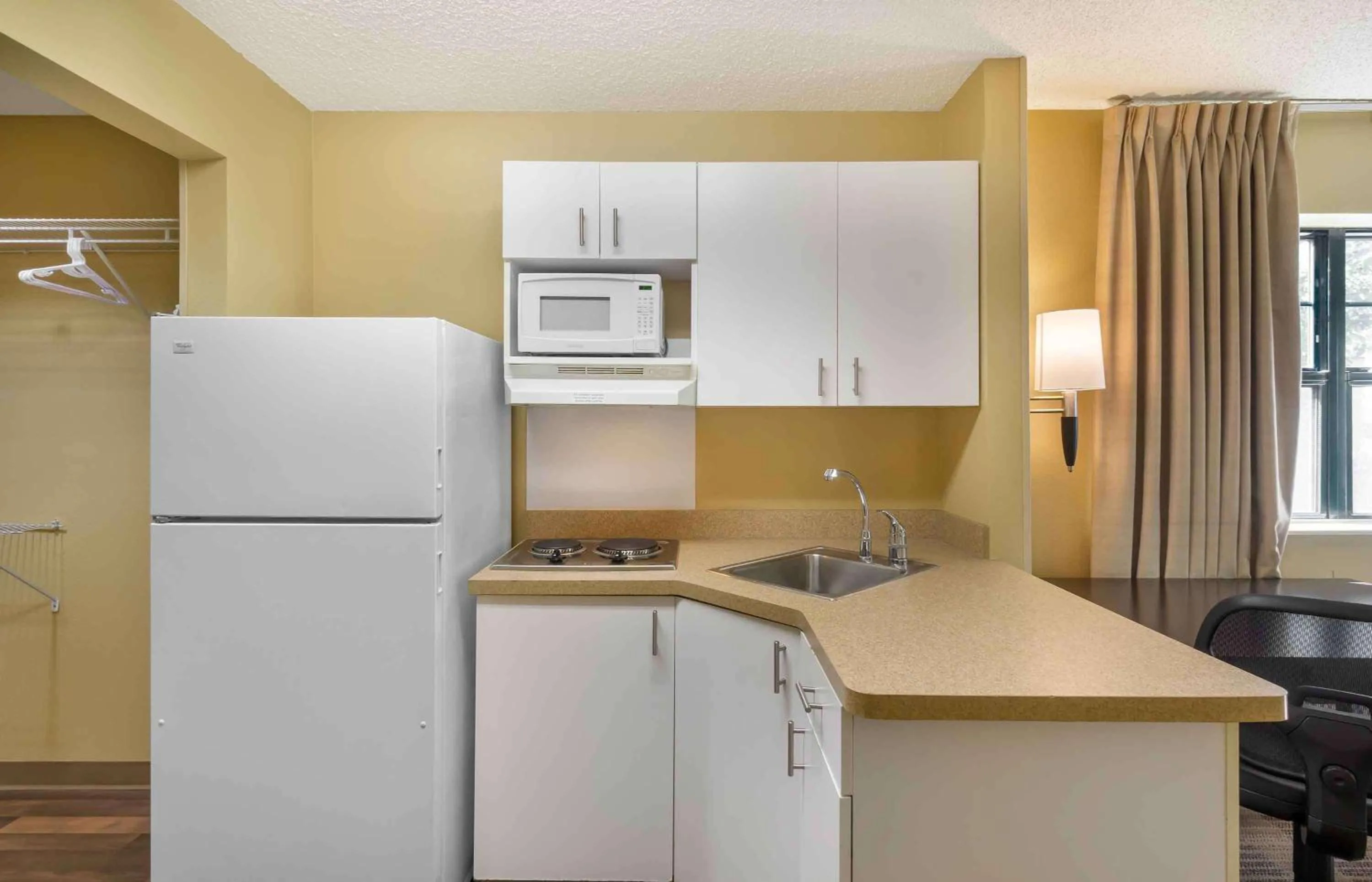 Bedroom in Extended Stay America Suites - Seattle - Lynnwood