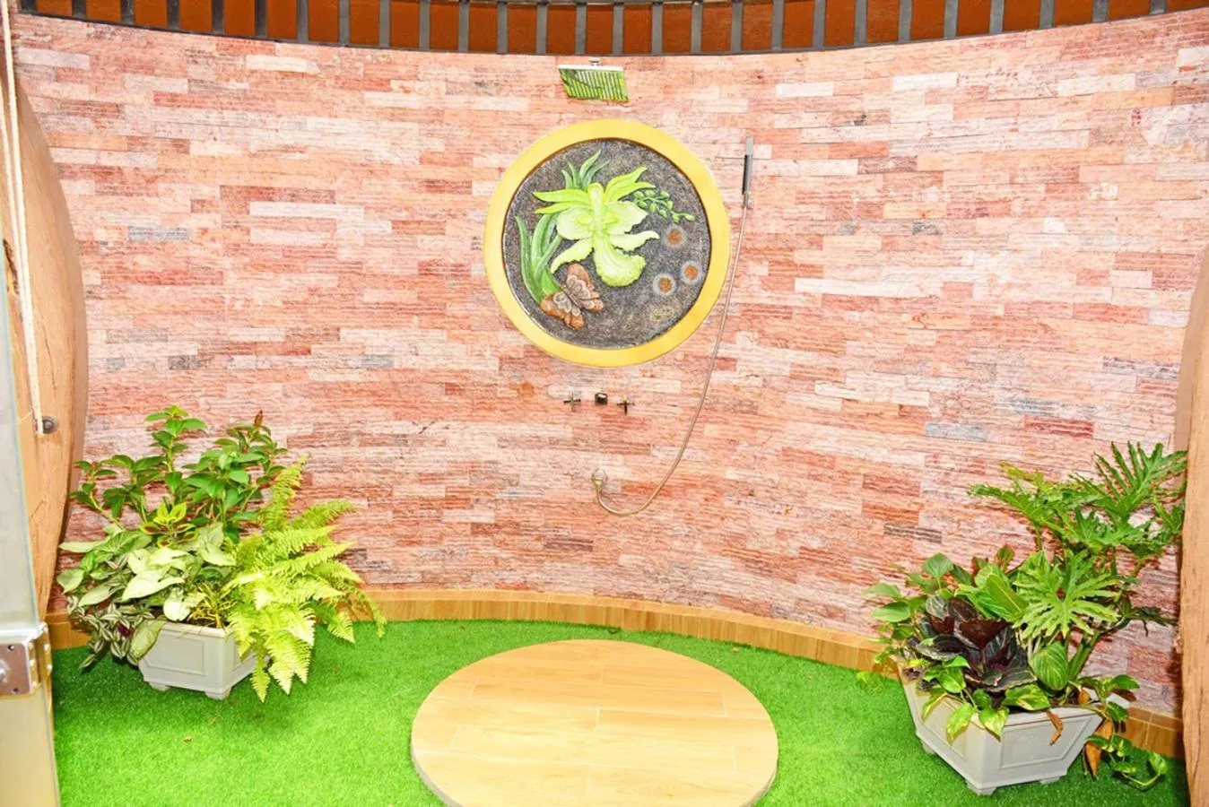 Shower in Con Khuong Resort Can Tho