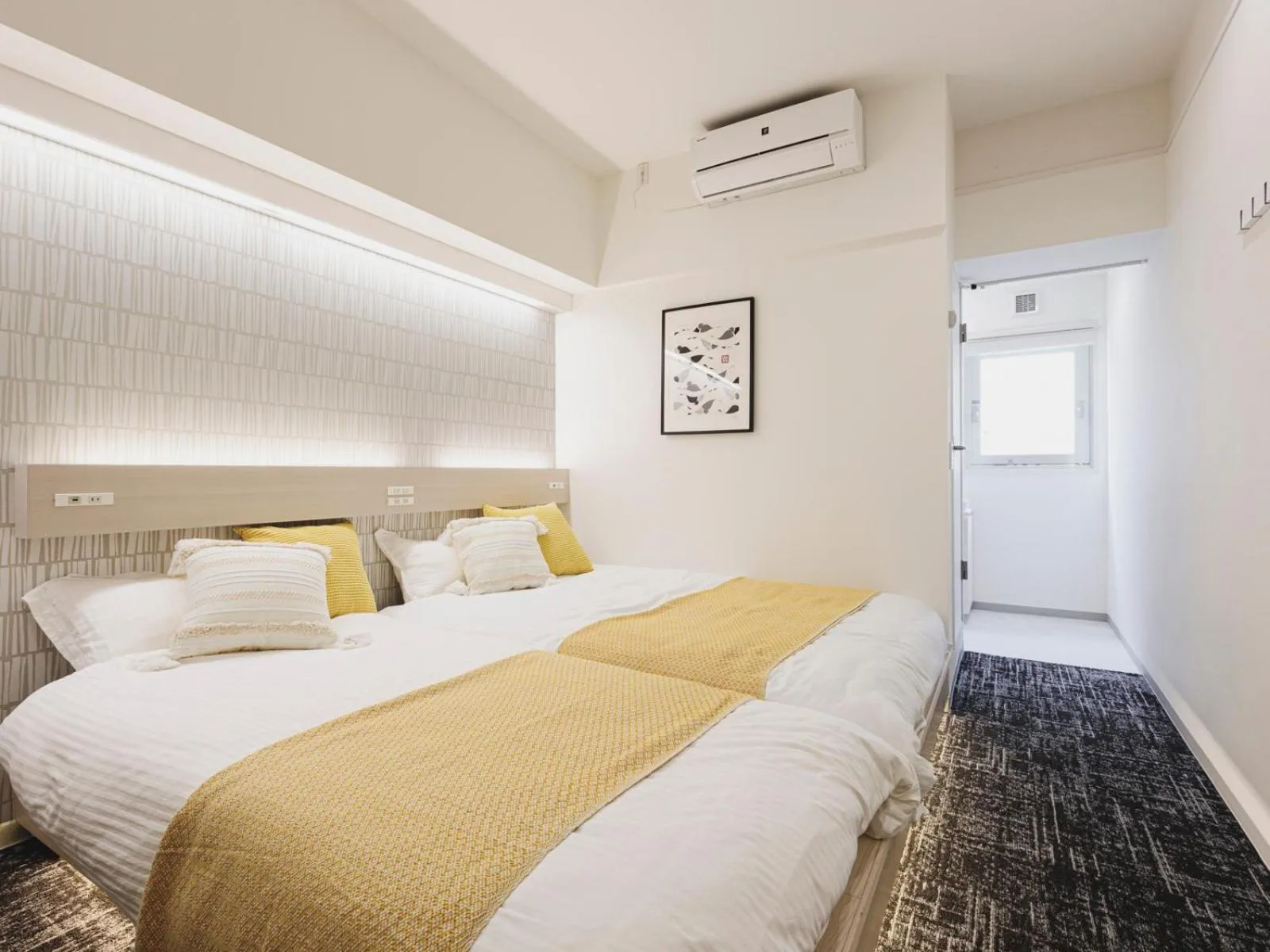 Photo of the whole room, Bed in 3rd PLACE by HIDEOUT