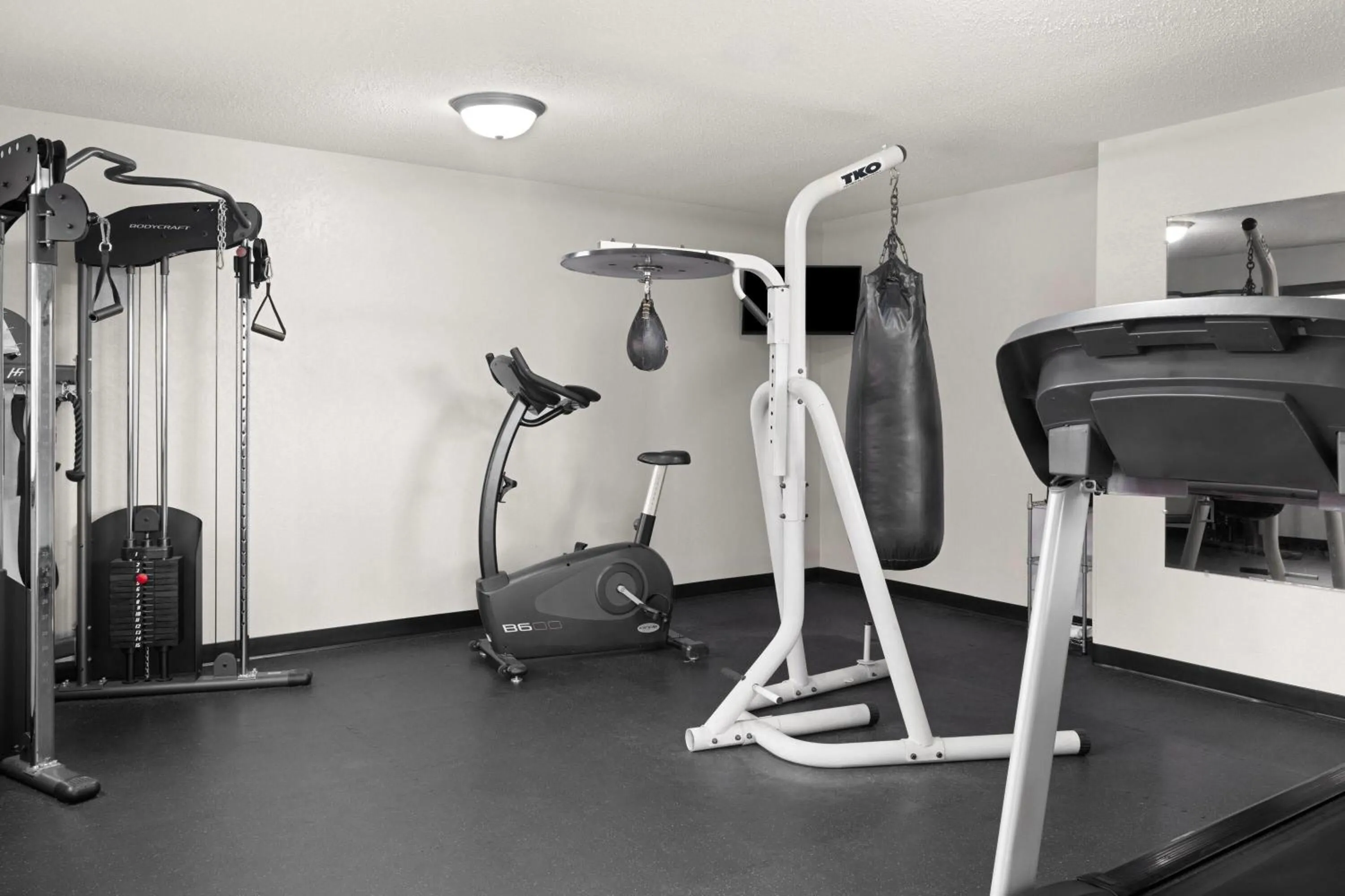 Fitness centre/facilities in Ramada by Wyndham Cedar Rapids South