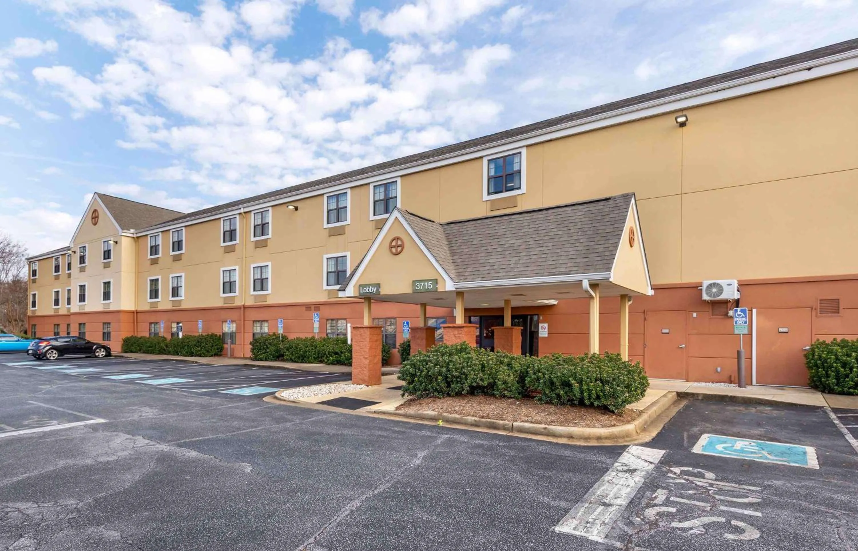 Property building in Extended Stay America Select Suites - Greenville - Airport