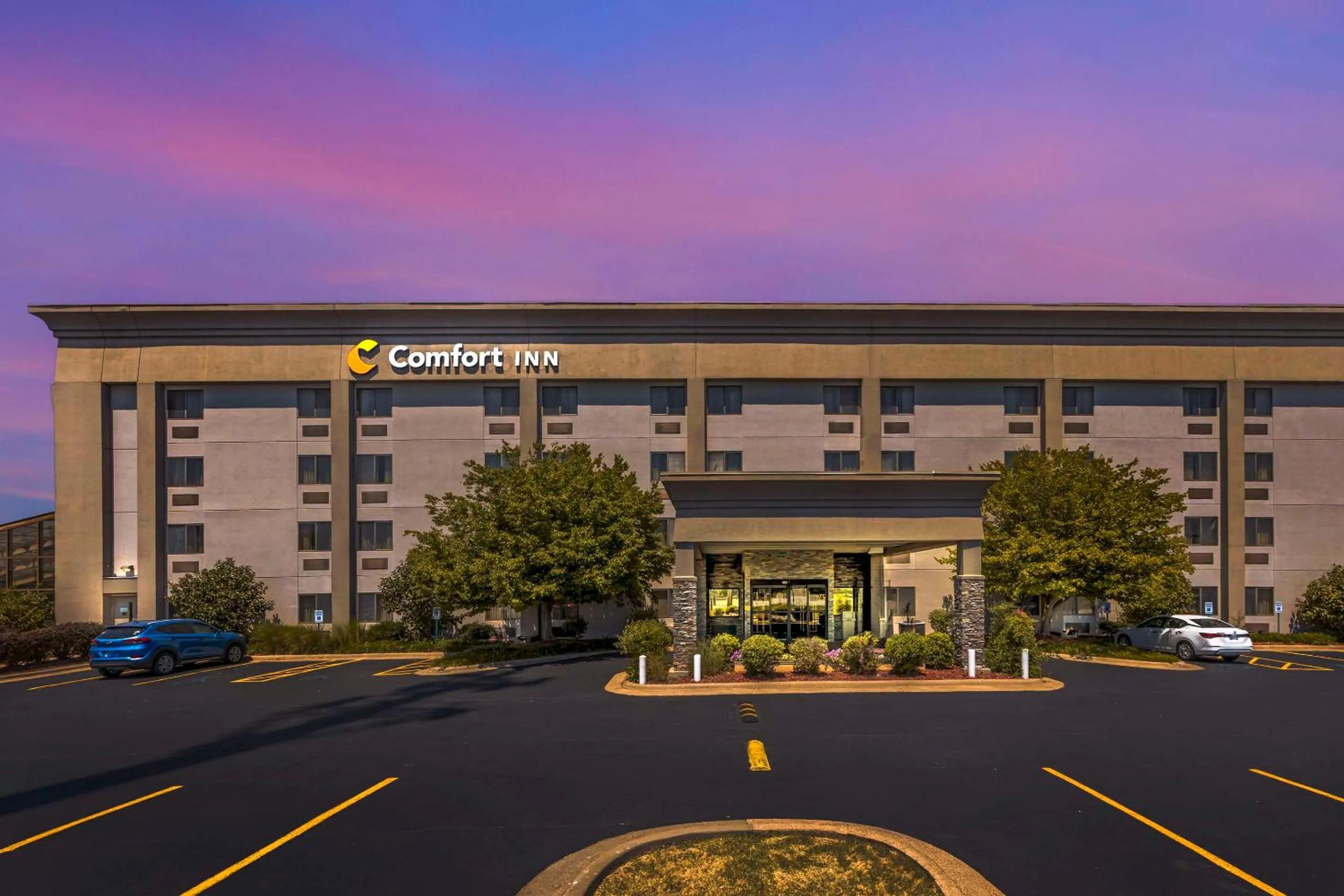 Property building in Comfort Inn South - Springfield