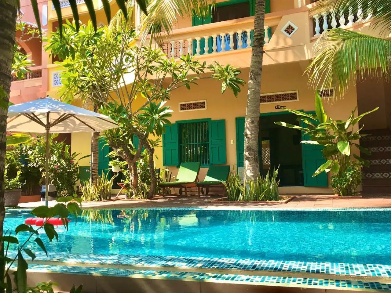 Quadruple Room with Pool View - single occupancy - Ground Floor in MiNhon Hotel Muine Quadruple Room with Pool View - single occupancy - Ground Floor in MiNhon Hotel Muine