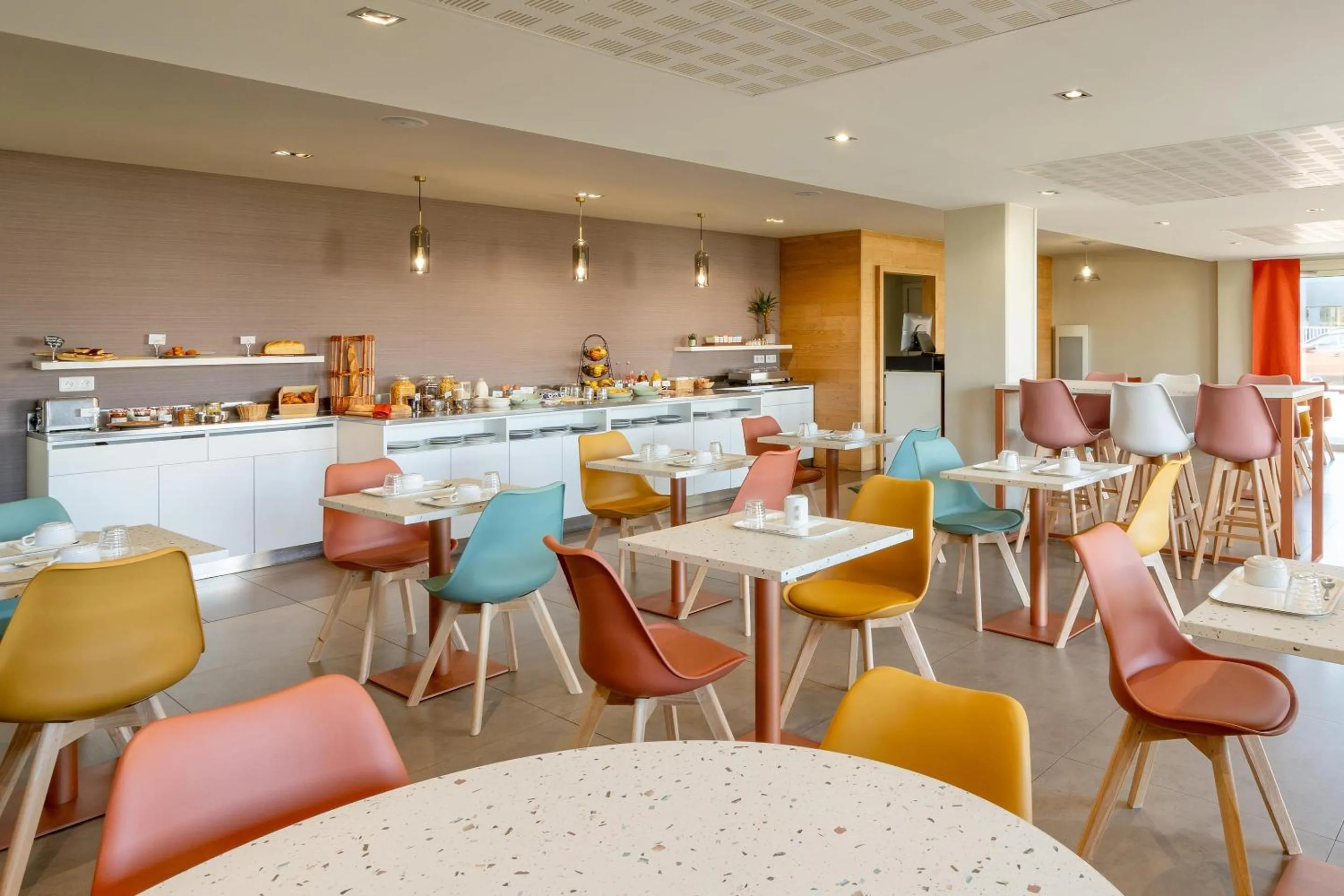 Breakfast in Sure Hotel by Best Western Rennes Chantepie