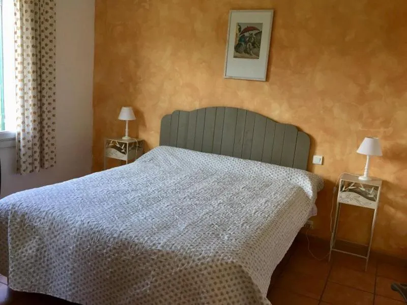 Bed in Mas Le Pont des Aubes