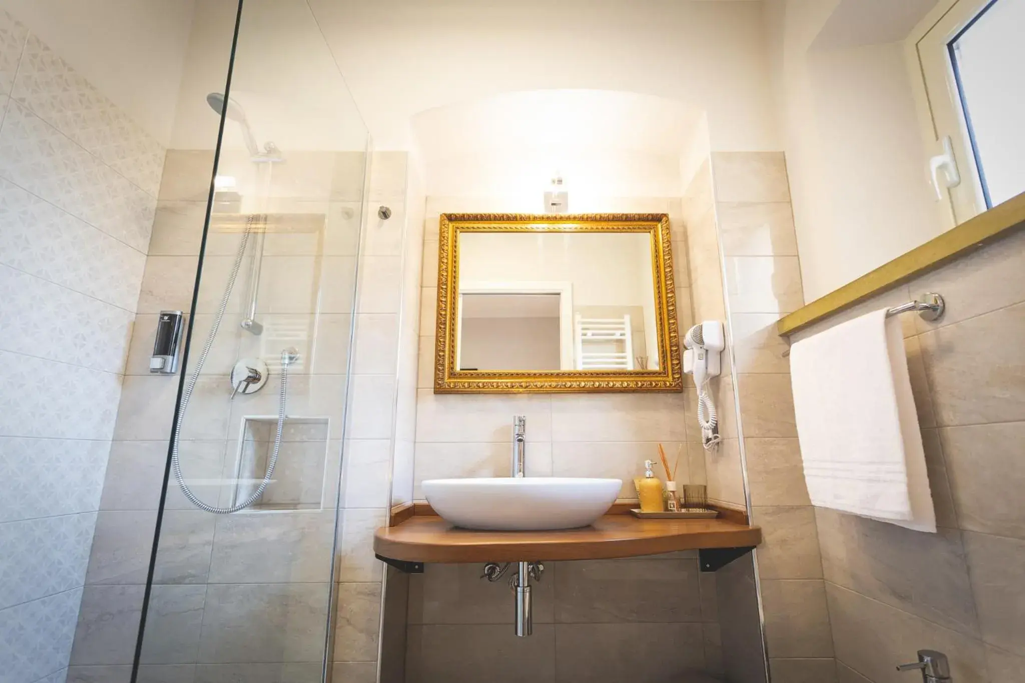 Small Double or Twin Room in Piazza Duomo Deluxe Small Double or Twin Room in Piazza Duomo Deluxe