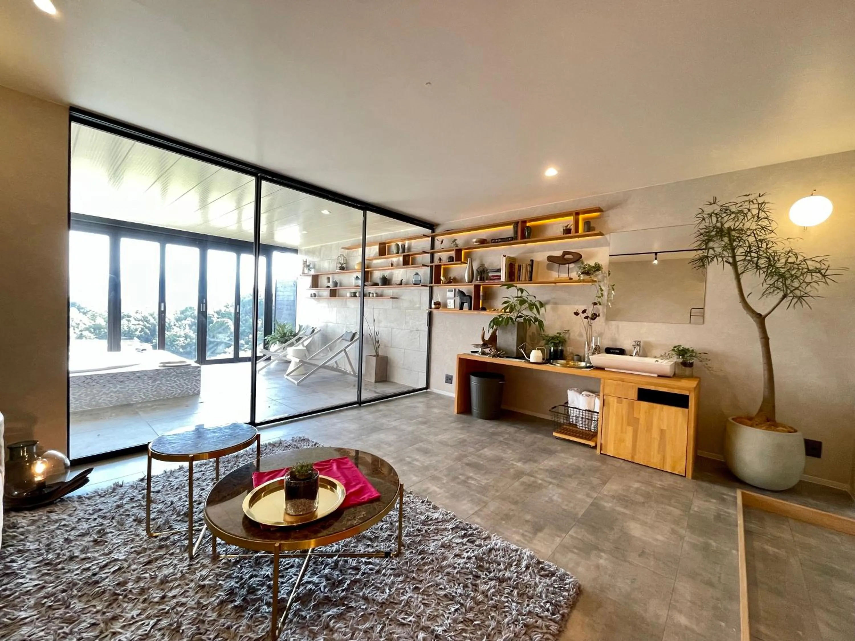 Dining area in Yufuin Glamping COMOREBI