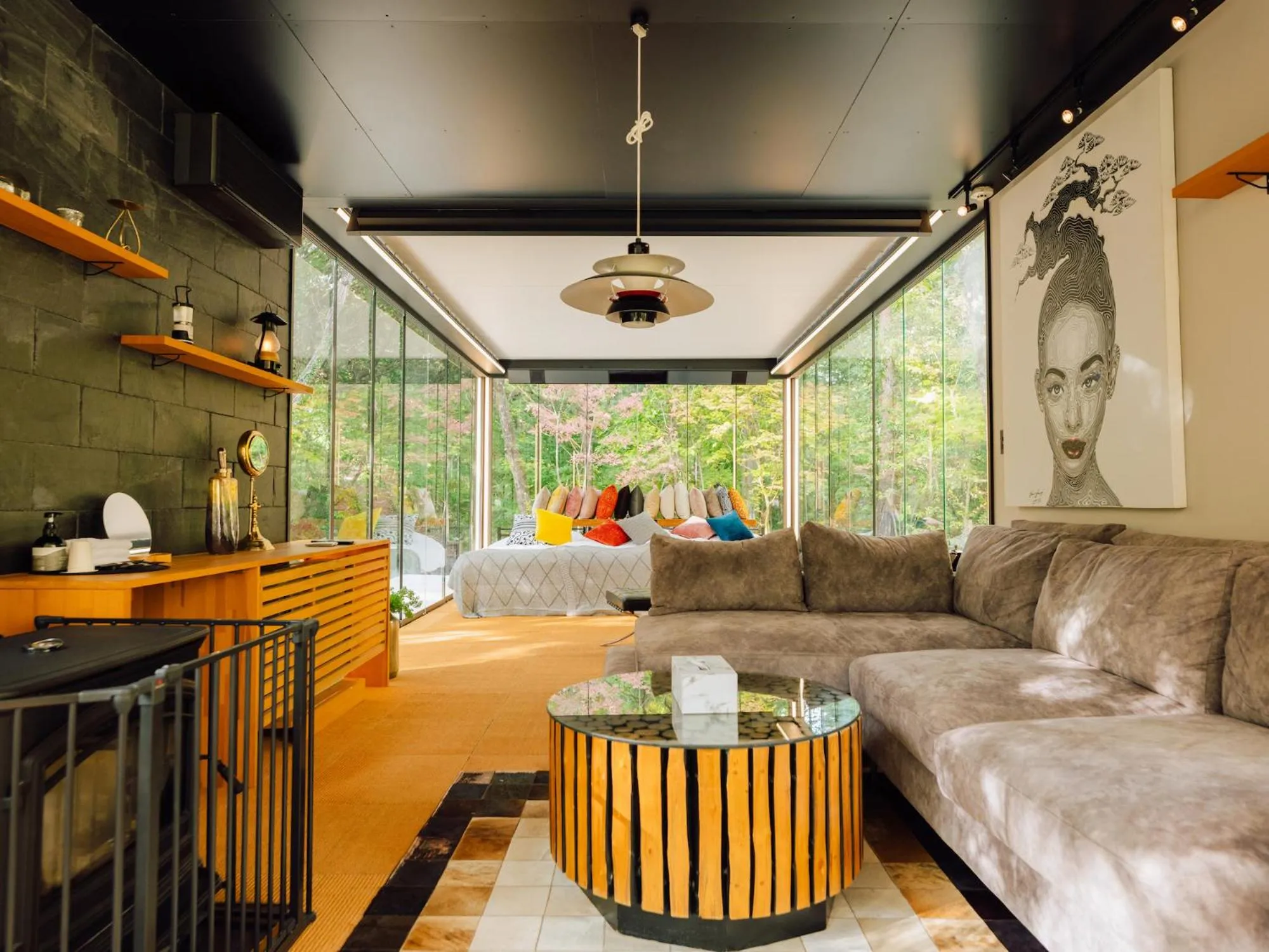 Living room in Yufuin Glamping COMOREBI