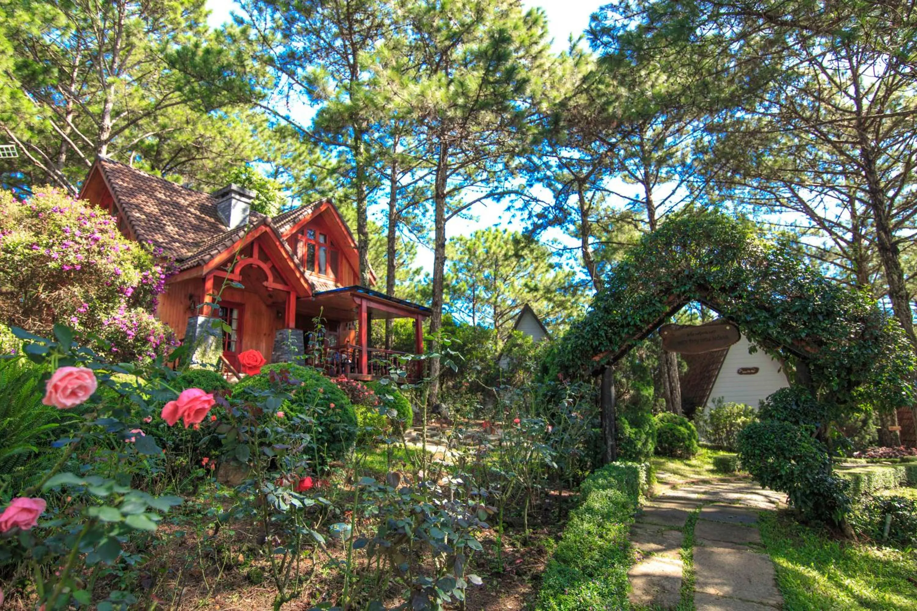 Restaurant/places to eat in TTC Dreamy Hill Resort - Unlimited Access to TTC World - Thung Lung Tinh Yeu