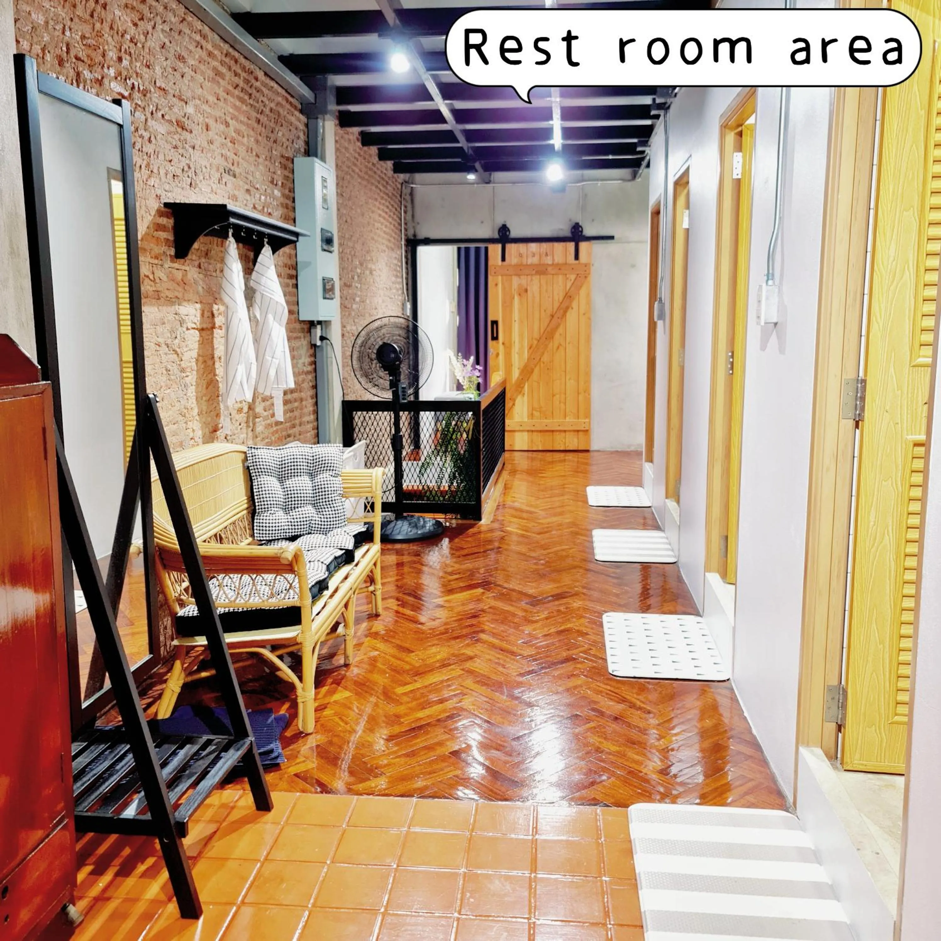 Shower in MEEMAW'S House Hostel