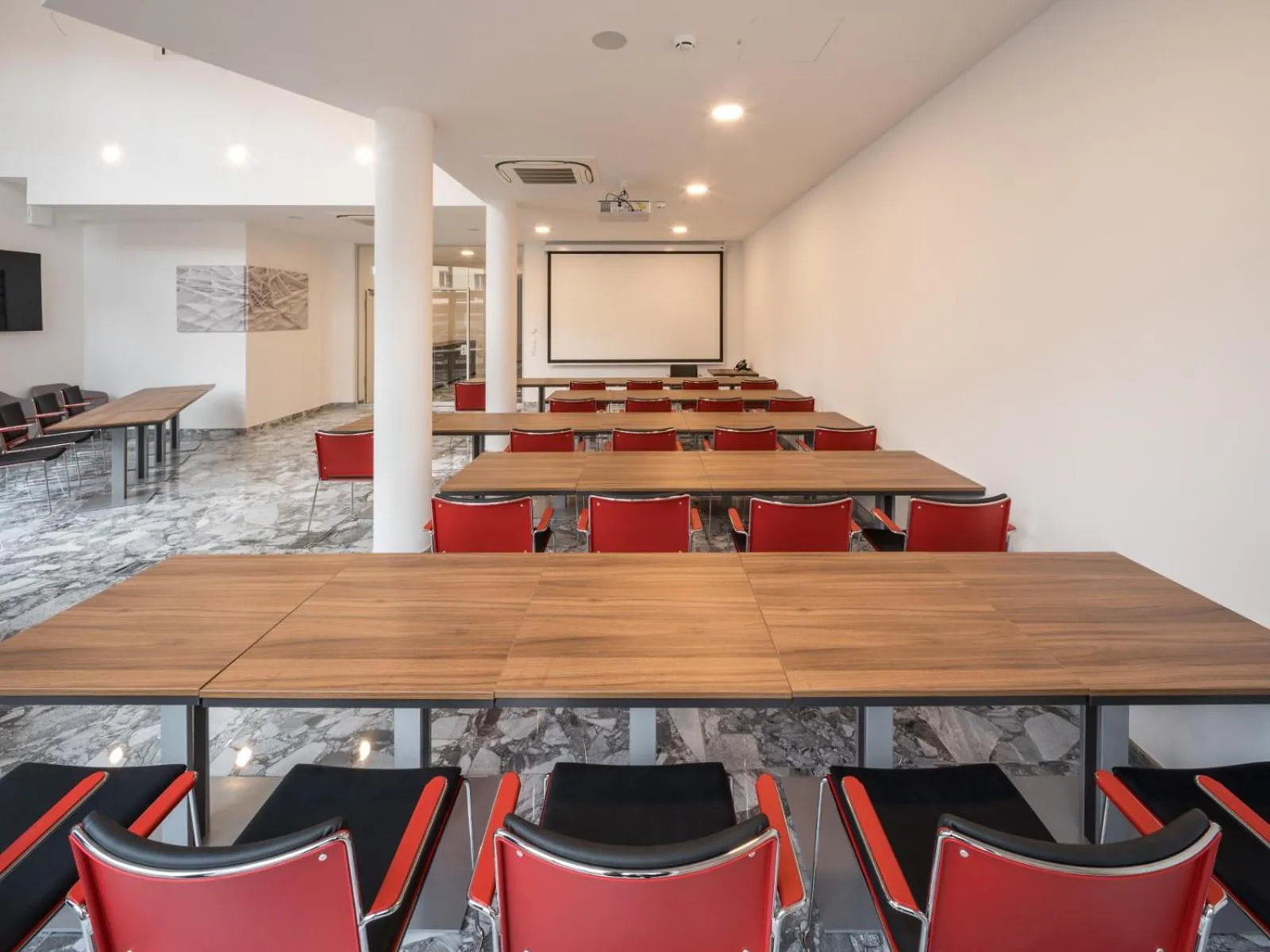 Meeting/conference room in RS-HOTEL - smart & modern Hotel Apartments