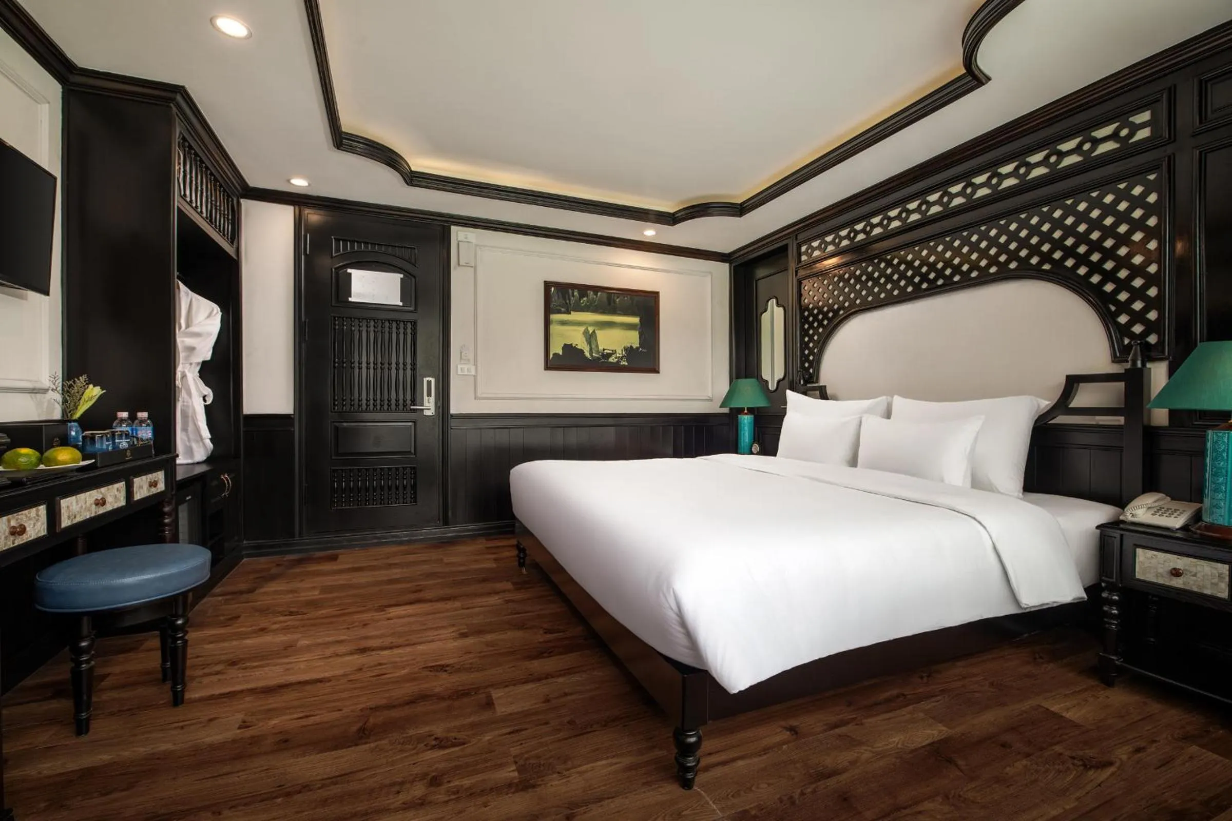 Bed in Doris Cruise by HAG