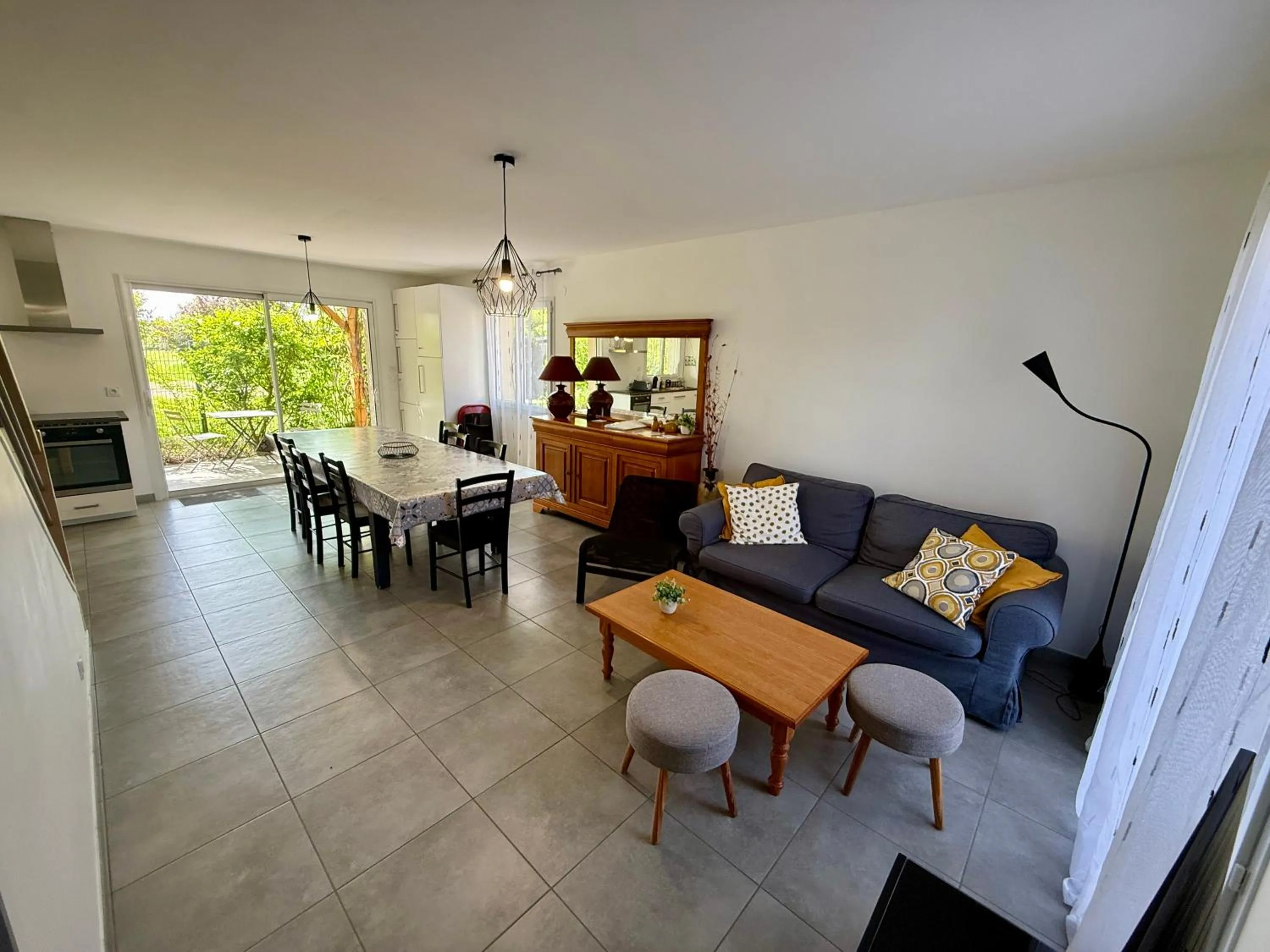 Communal lounge/ TV room in Chambres d'hôtes Grange Debout