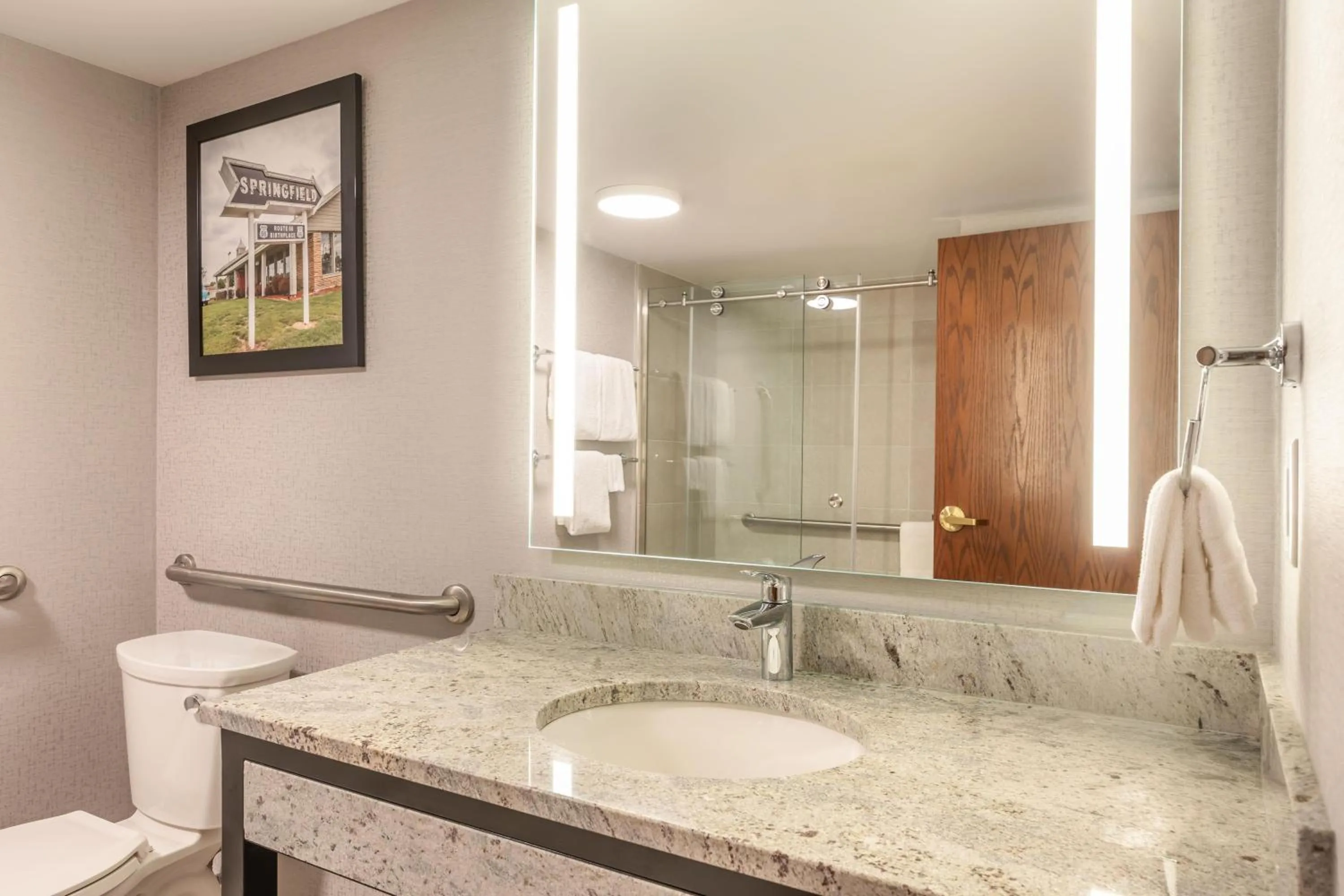 Bathroom in Drury Inn & Suites Springfield MO