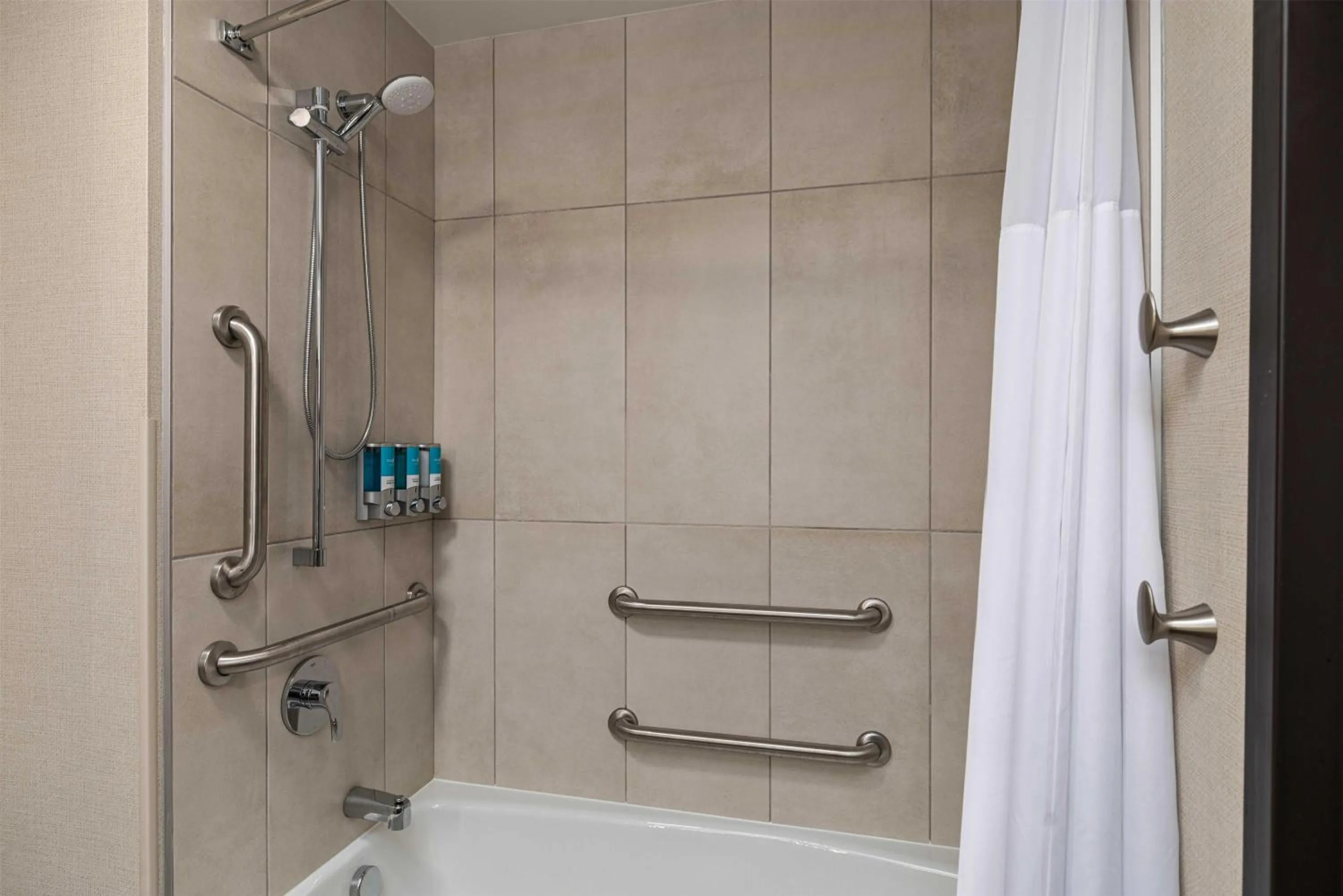 Bathroom in Drury Inn & Suites Springfield MO