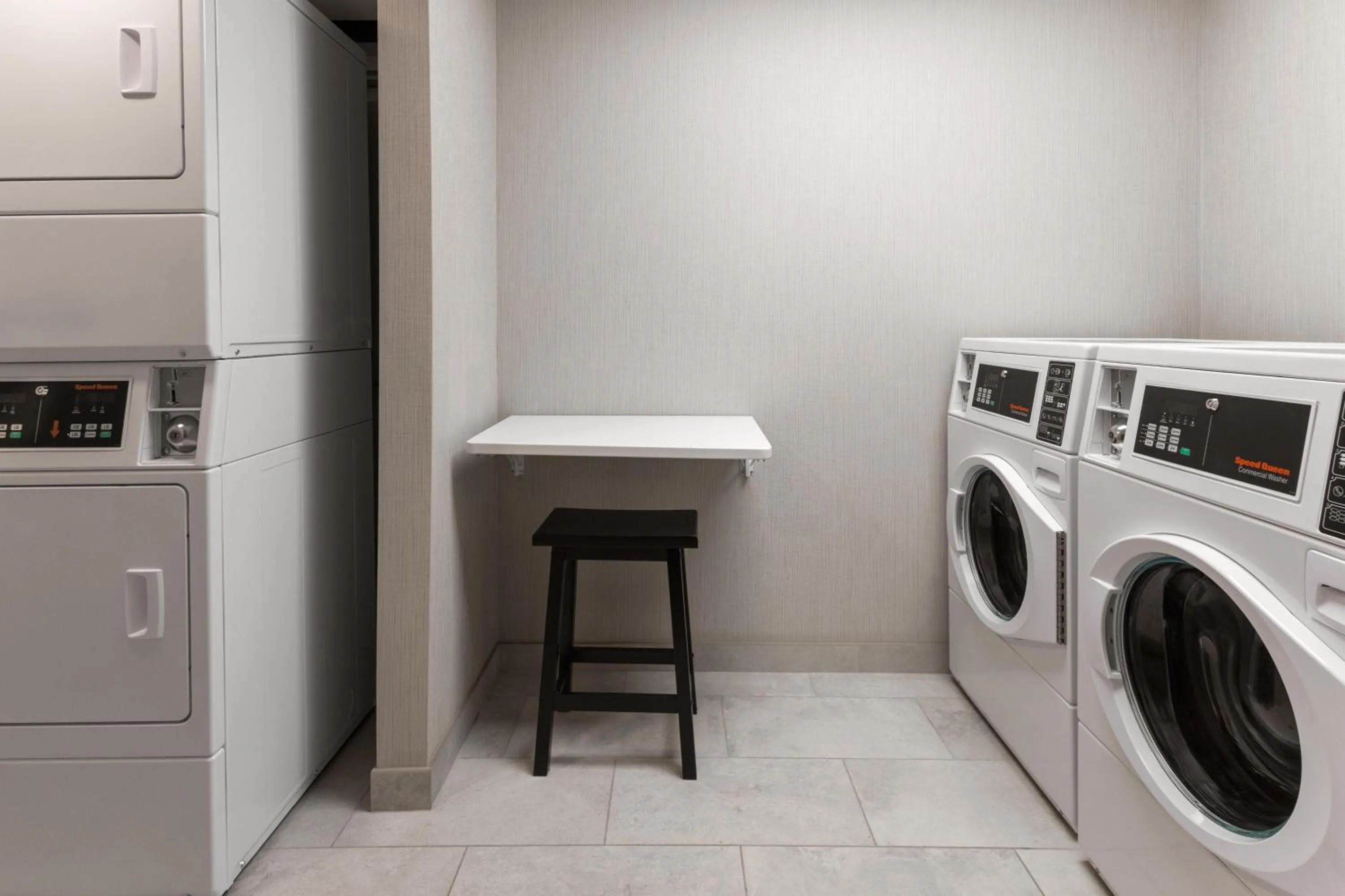 laundry in Hampton Inn Somerset