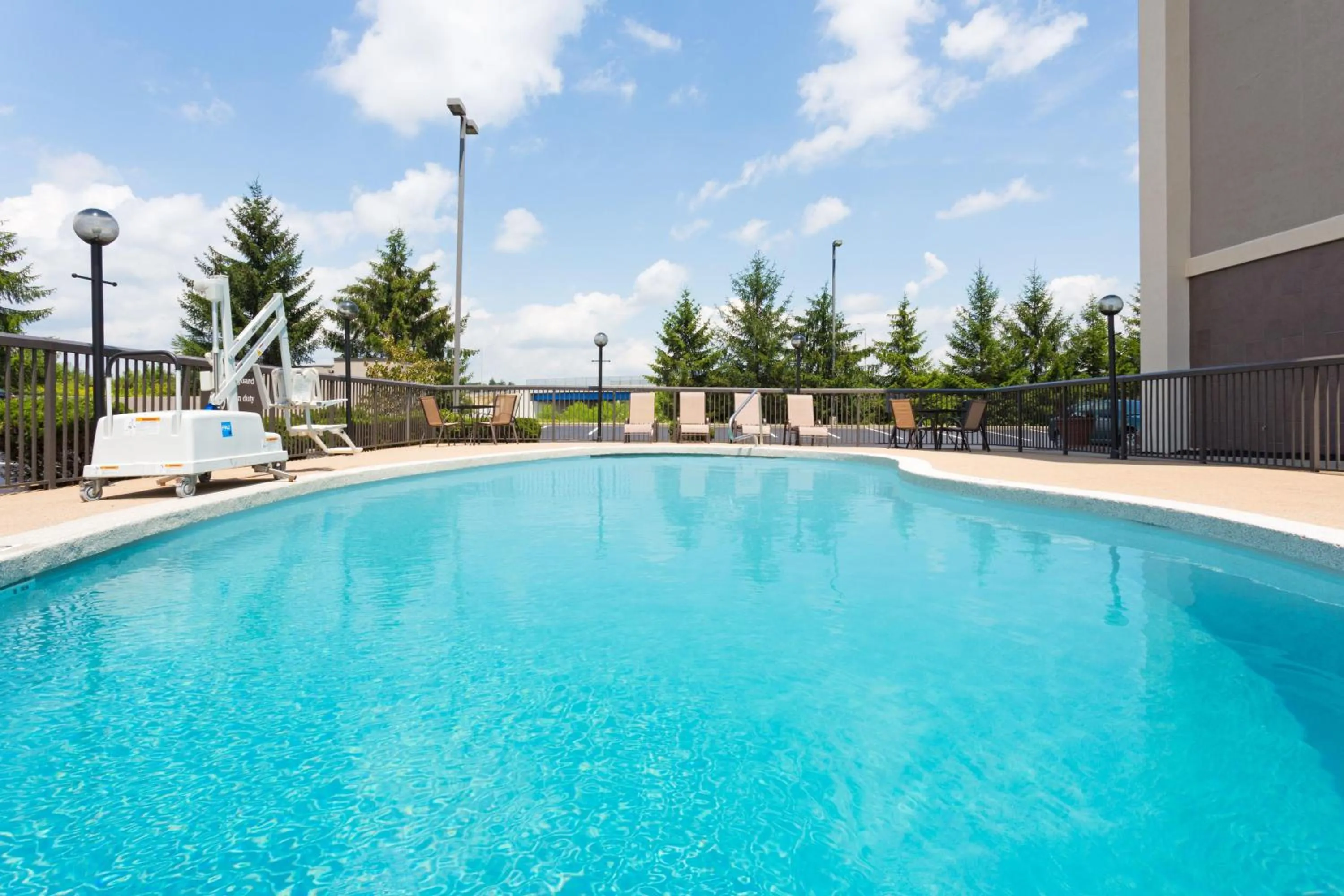 Pool view in Hampton Inn Somerset
