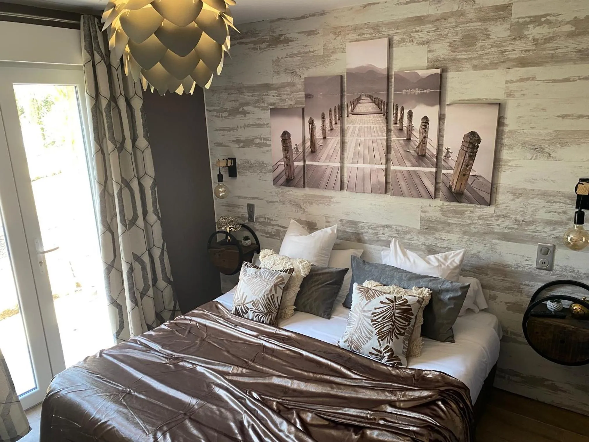 Bed in Le President-Gare Nimes Pont Du Gard