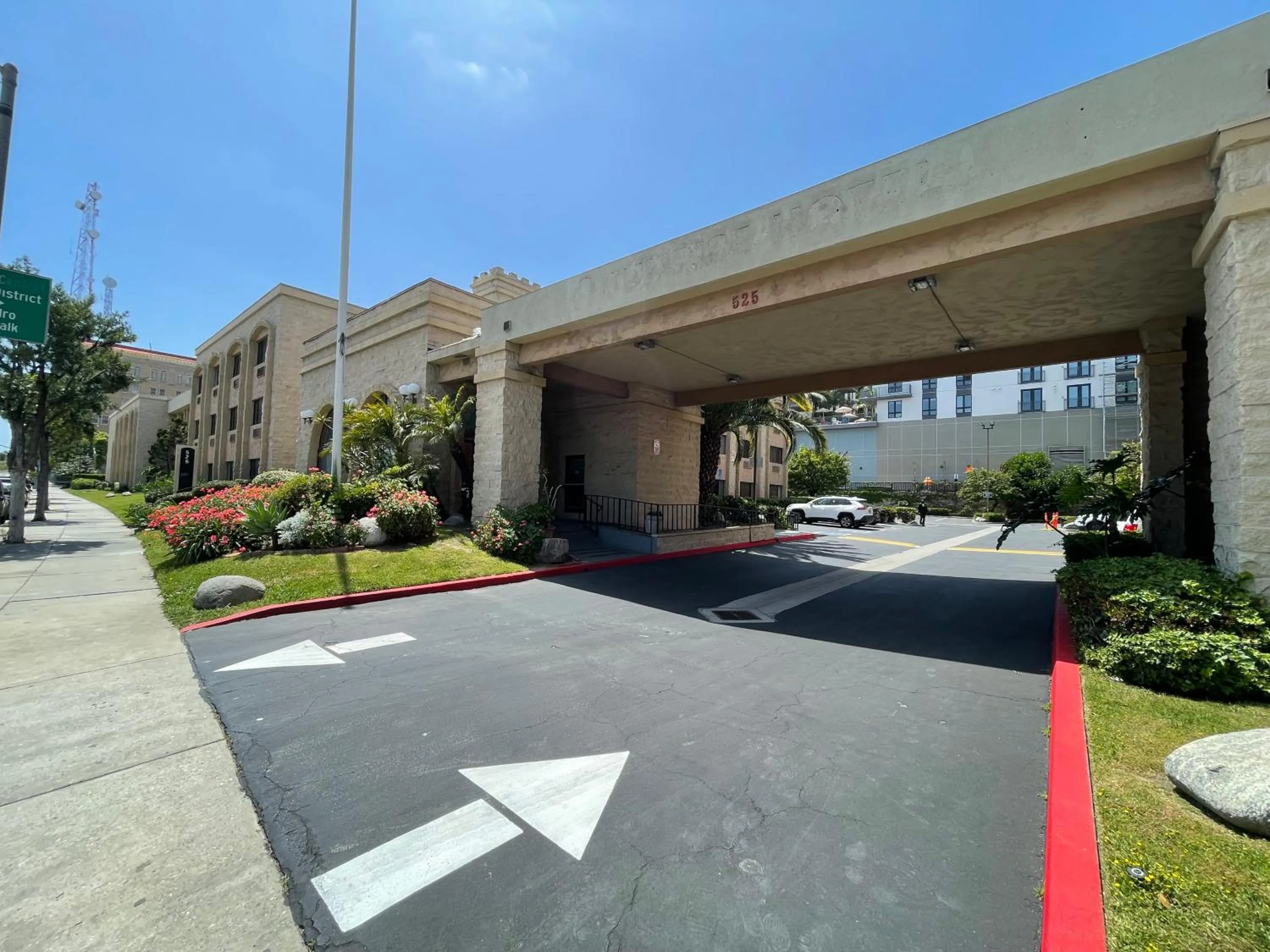 Property Building in Studio 6 San Pedro, CA Port of Los Angeles