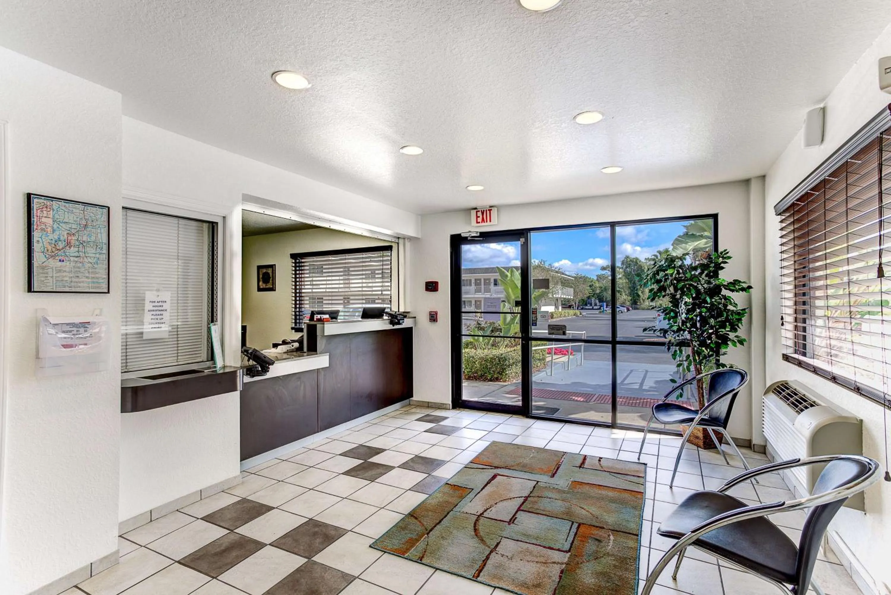 Lobby or reception in Studio 6-Kissimmee, FL - Orlando